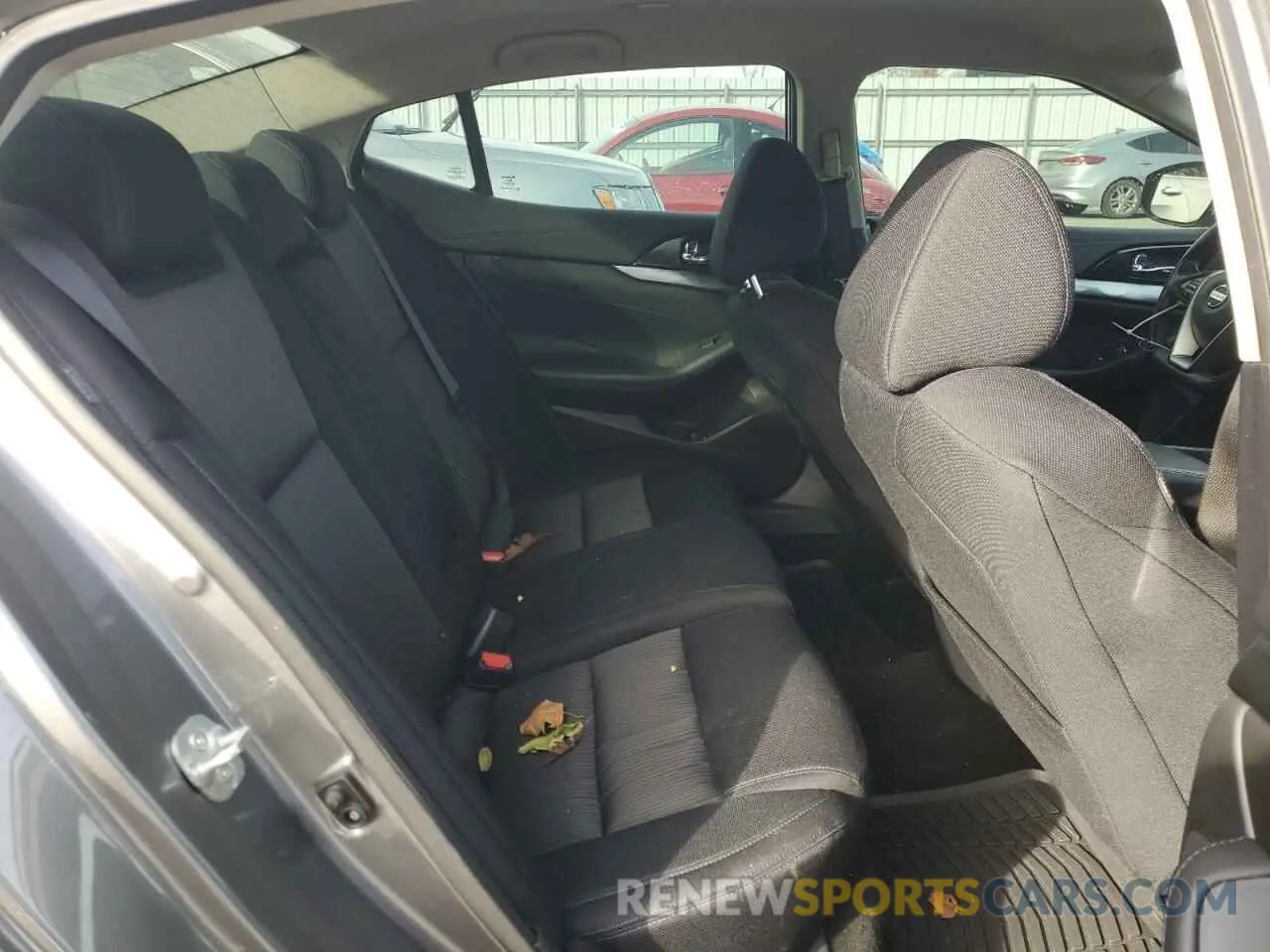 10 Photograph of a damaged car 1N4AA6AV0KC374534 NISSAN MAXIMA 2019
