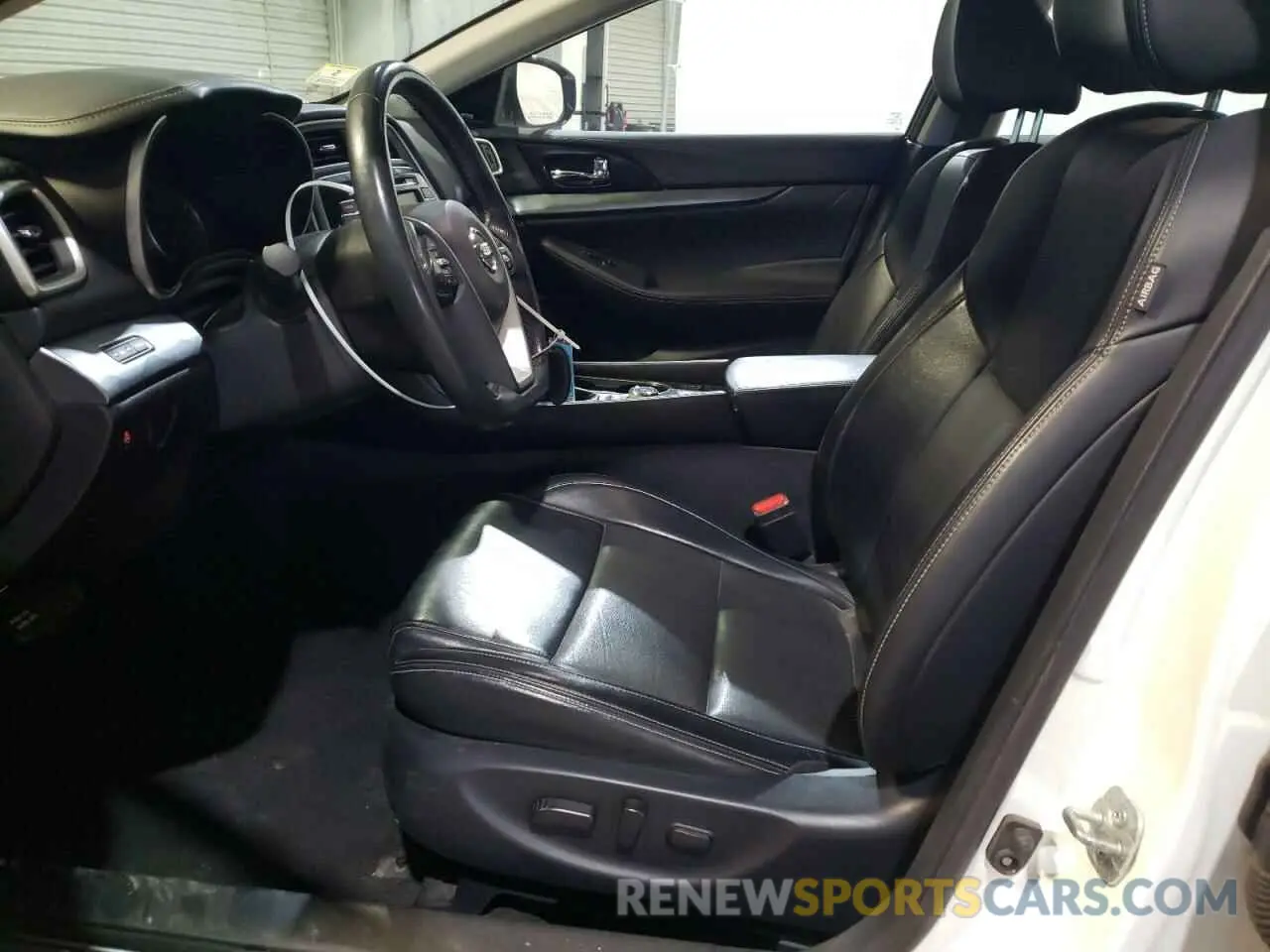 7 Photograph of a damaged car 1N4AA6AV0KC375022 NISSAN MAXIMA 2019