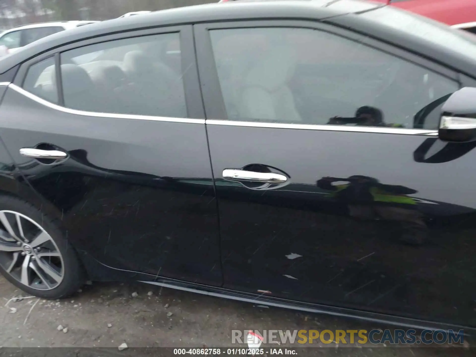 14 Photograph of a damaged car 1N4AA6AV0KC379524 NISSAN MAXIMA 2019