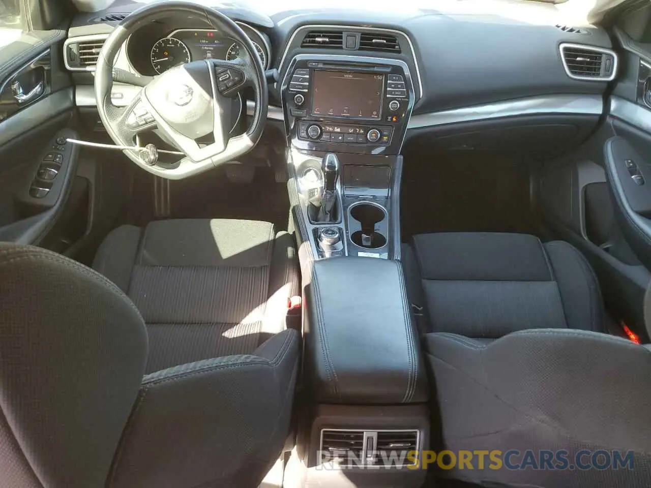 8 Photograph of a damaged car 1N4AA6AV0KC382231 NISSAN MAXIMA 2019