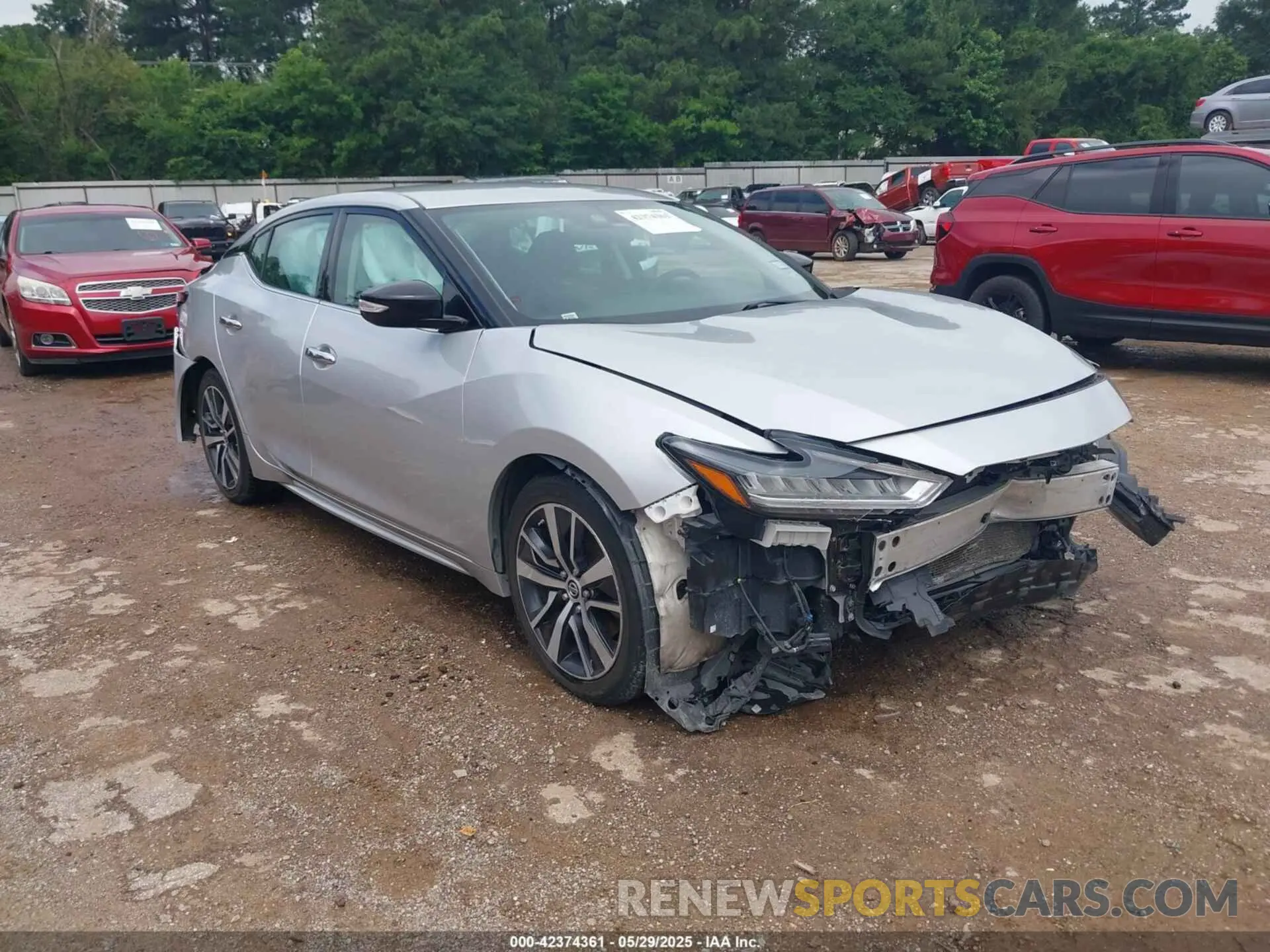 1 Photograph of a damaged car 1N4AA6AV1KC361453 NISSAN MAXIMA 2019