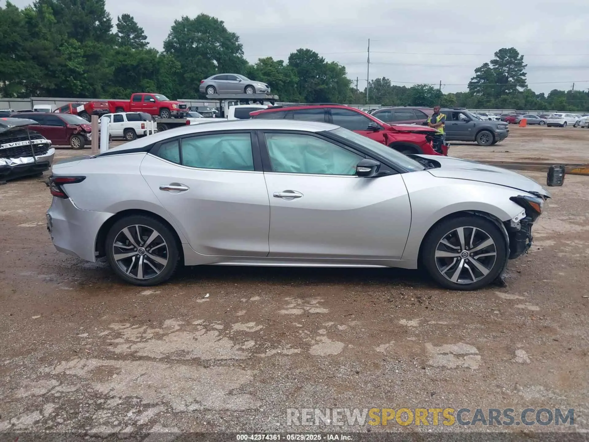 14 Photograph of a damaged car 1N4AA6AV1KC361453 NISSAN MAXIMA 2019