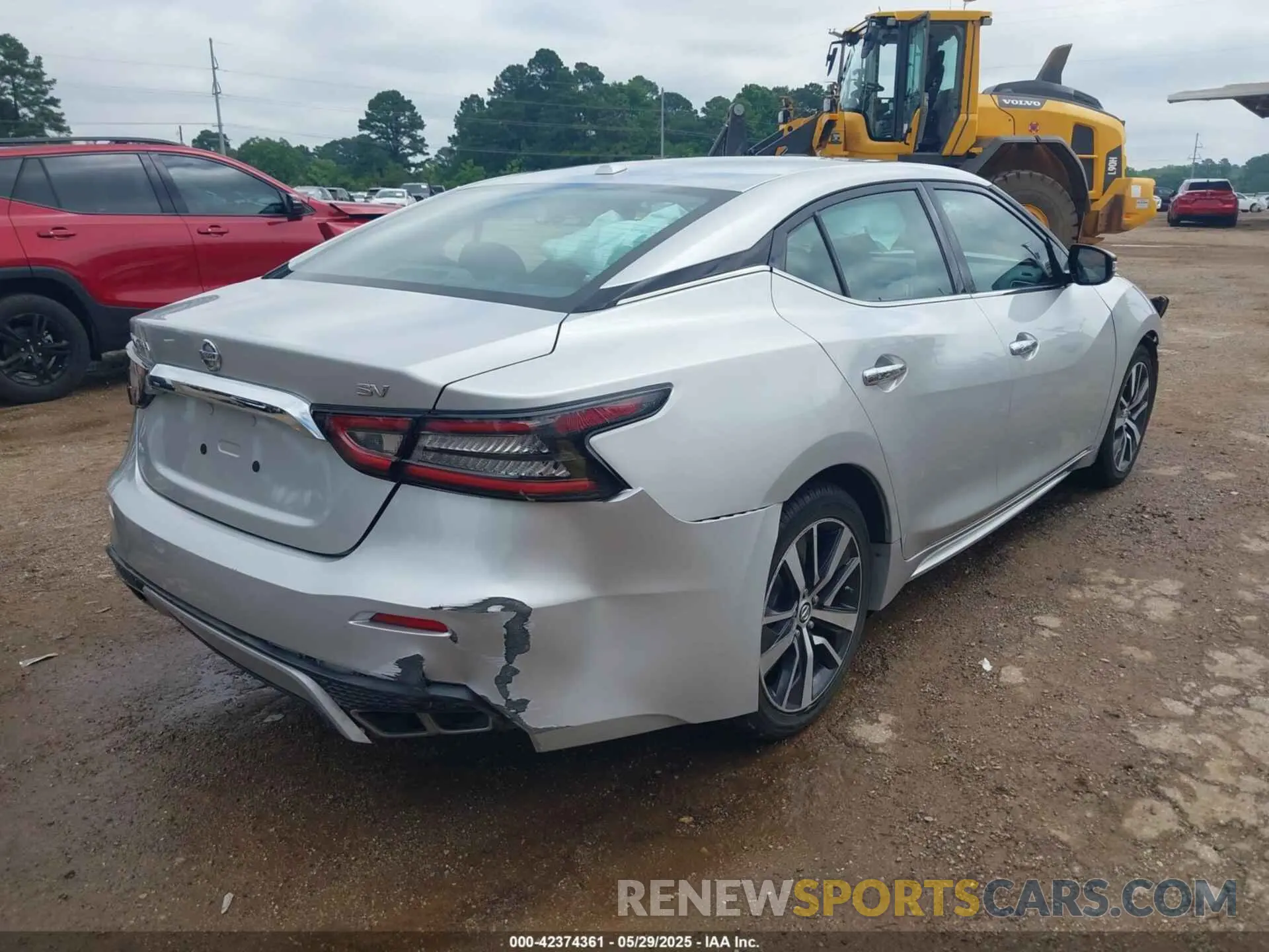4 Photograph of a damaged car 1N4AA6AV1KC361453 NISSAN MAXIMA 2019