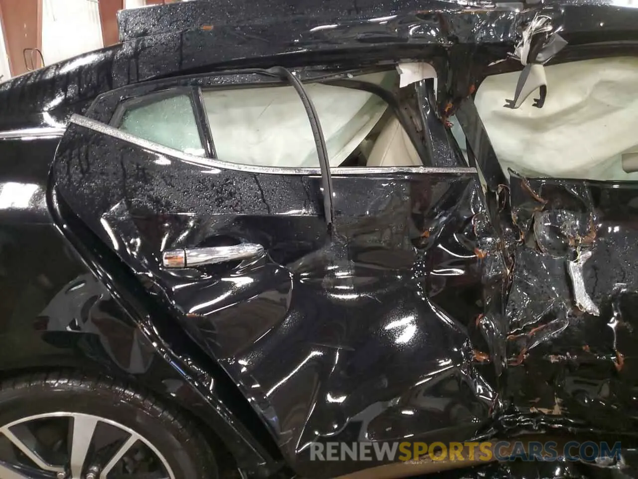 10 Photograph of a damaged car 1N4AA6AV1KC361758 NISSAN MAXIMA 2019