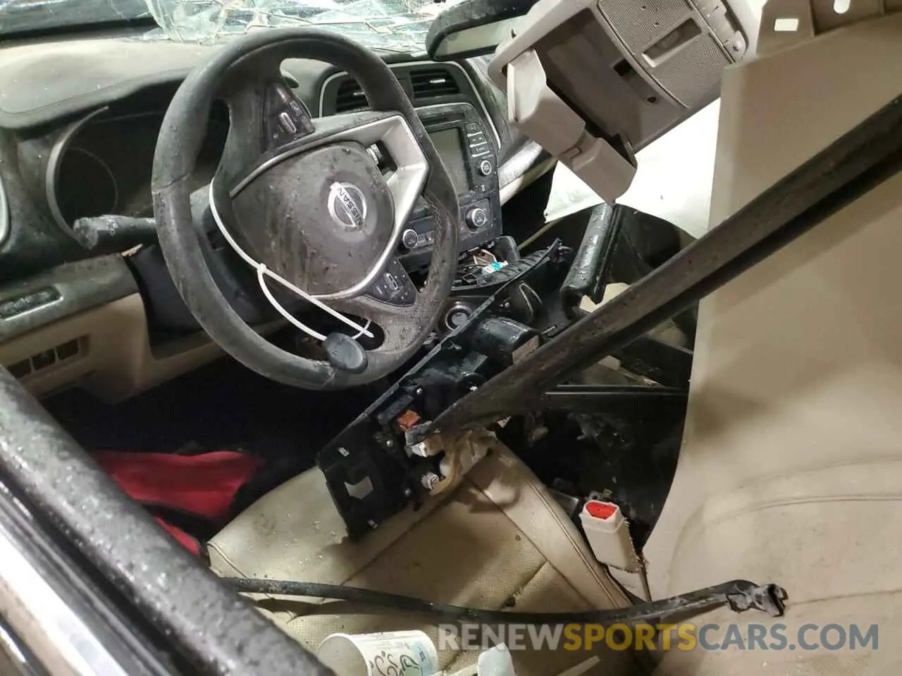 8 Photograph of a damaged car 1N4AA6AV1KC361758 NISSAN MAXIMA 2019