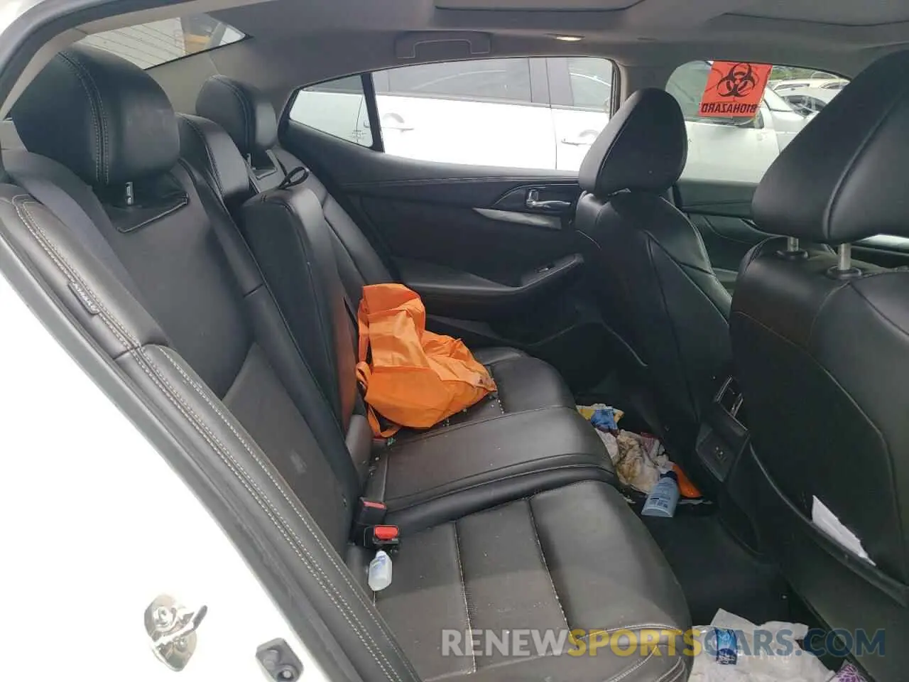 10 Photograph of a damaged car 1N4AA6AV1KC366409 NISSAN MAXIMA 2019
