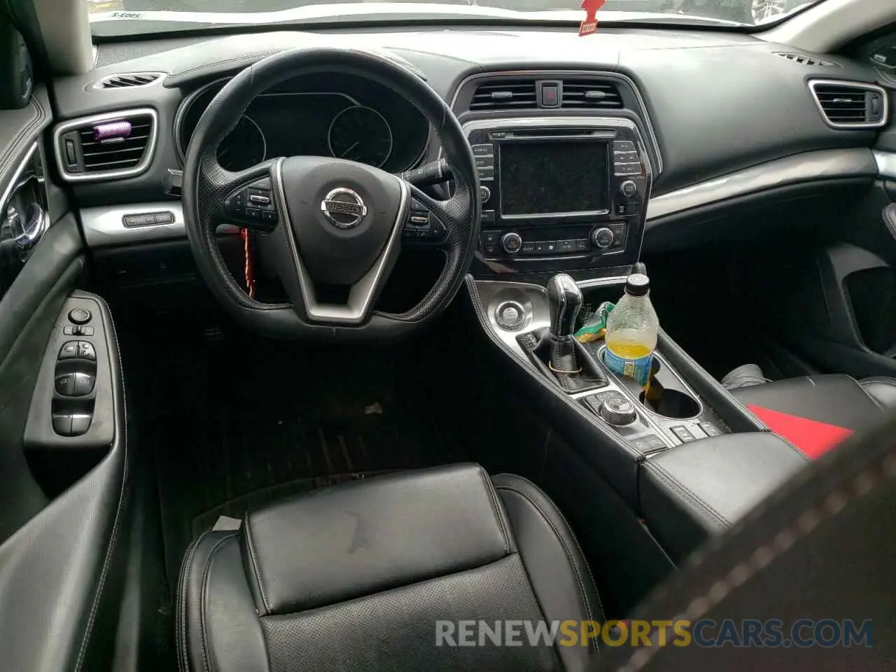 8 Photograph of a damaged car 1N4AA6AV1KC366409 NISSAN MAXIMA 2019