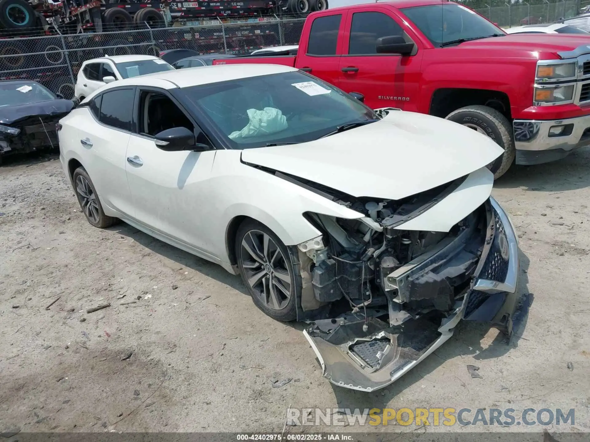 1 Photograph of a damaged car 1N4AA6AV1KC370282 NISSAN MAXIMA 2019