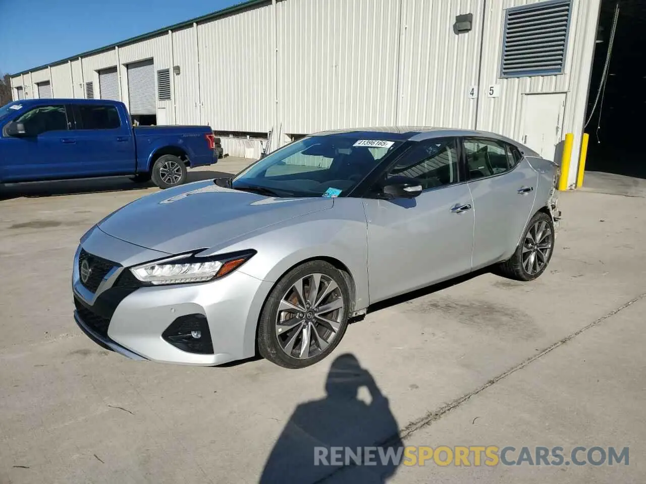 1 Photograph of a damaged car 1N4AA6AV1KC371626 NISSAN MAXIMA 2019