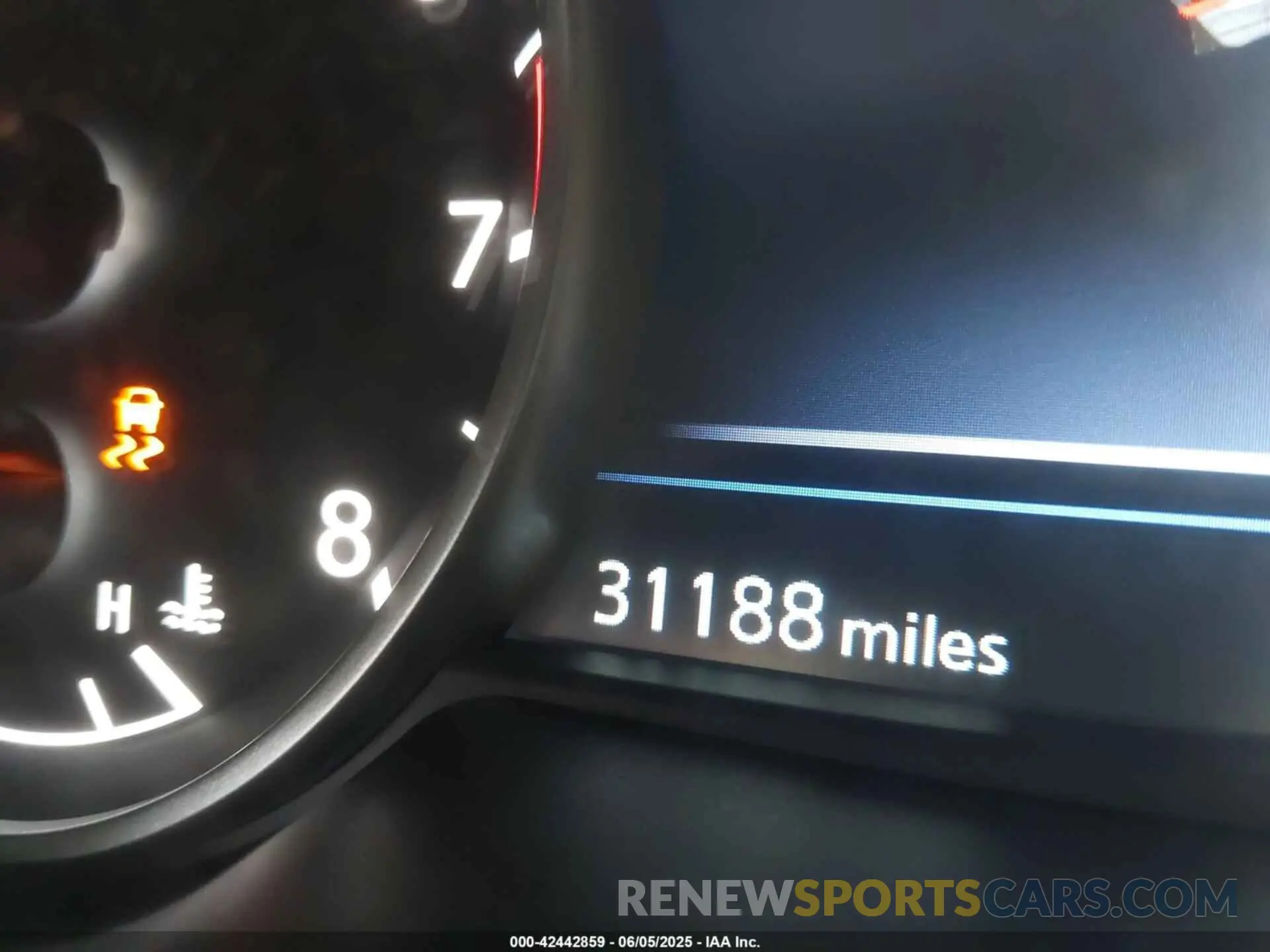 15 Photograph of a damaged car 1N4AA6AV1KC379113 NISSAN MAXIMA 2019