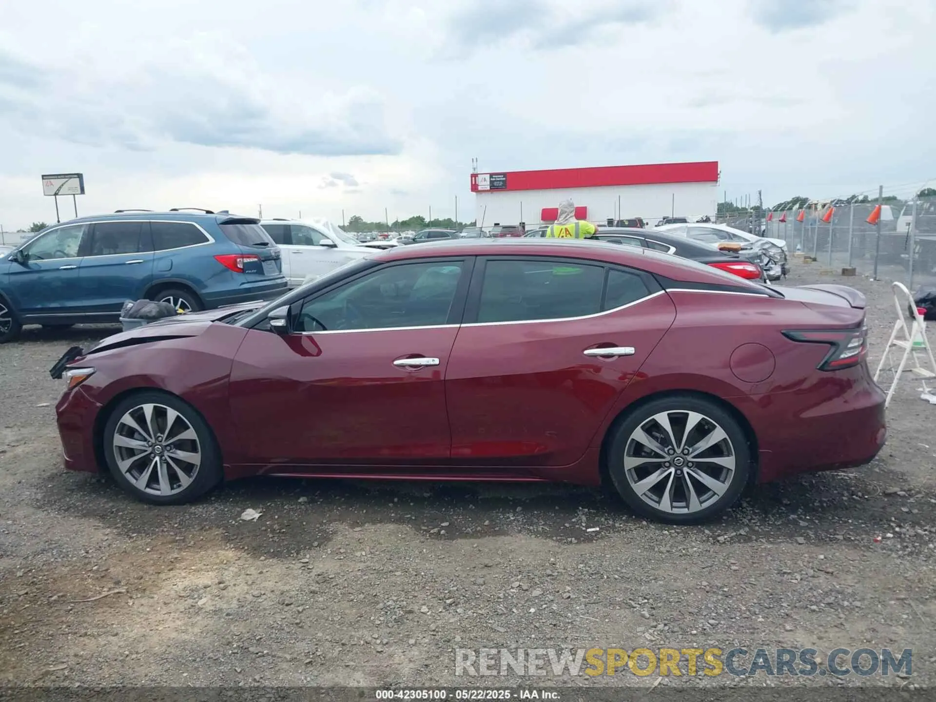 15 Photograph of a damaged car 1N4AA6AV1KC379936 NISSAN MAXIMA 2019