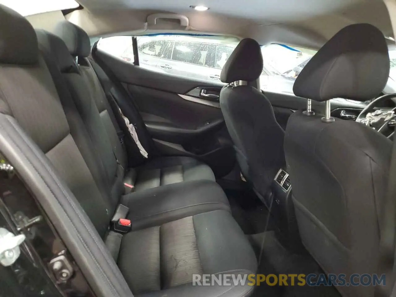 10 Photograph of a damaged car 1N4AA6AV2KC373448 NISSAN MAXIMA 2019