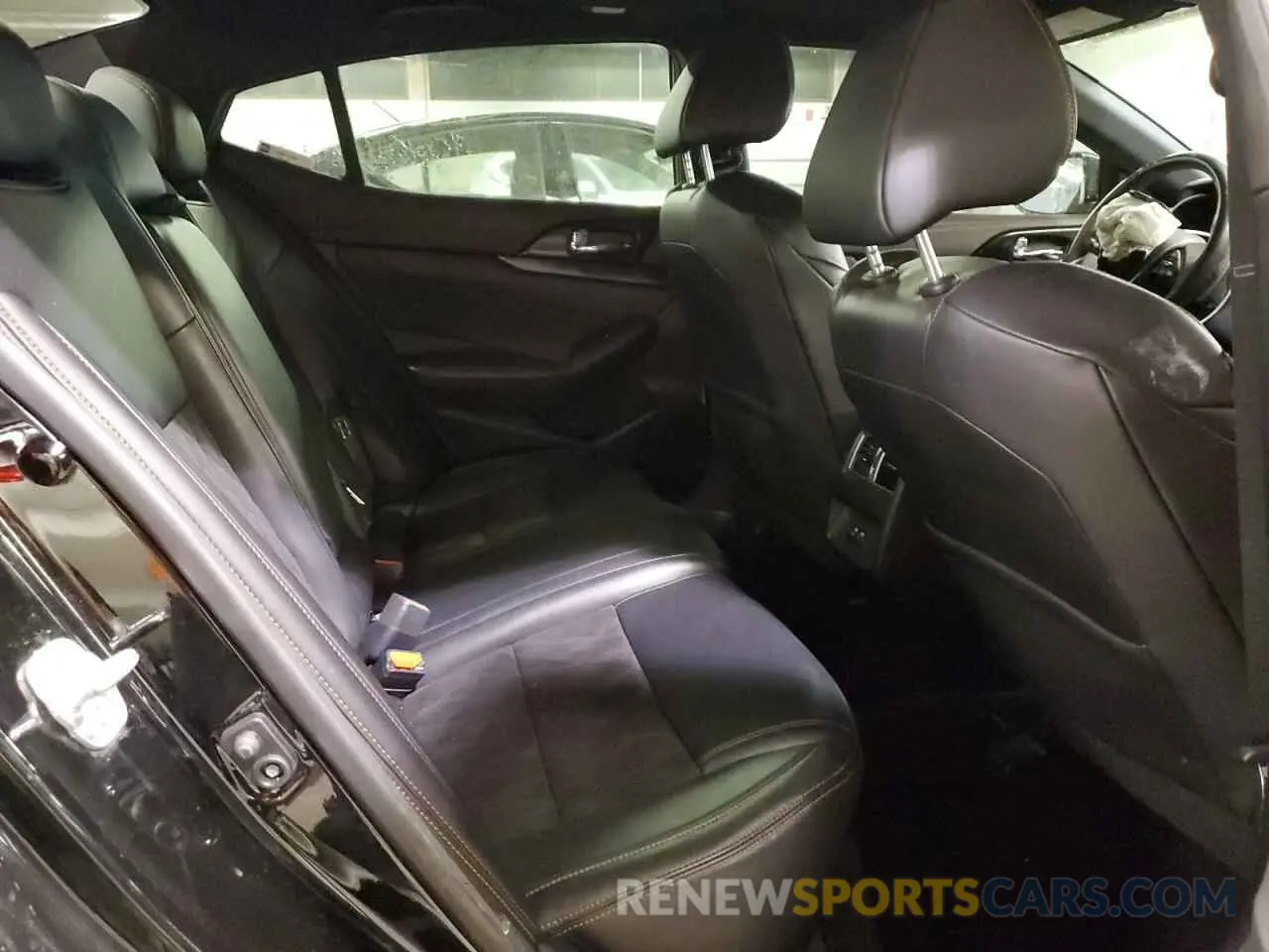 10 Photograph of a damaged car 1N4AA6AV2KC374535 NISSAN MAXIMA 2019