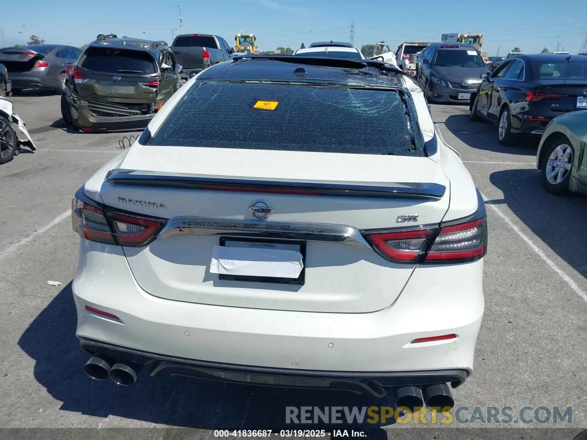 16 Photograph of a damaged car 1N4AA6AV2KC375376 NISSAN MAXIMA 2019