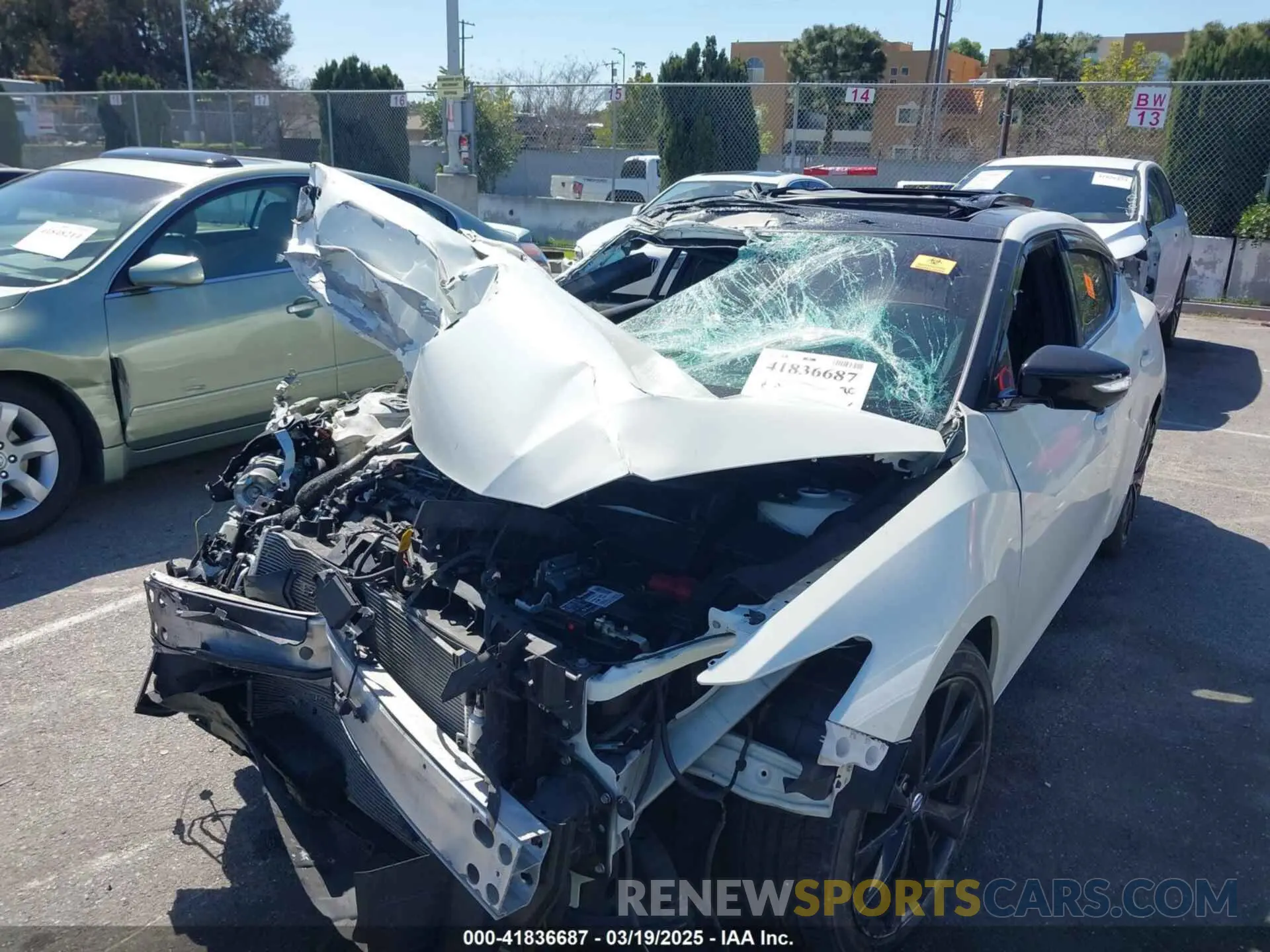 2 Photograph of a damaged car 1N4AA6AV2KC375376 NISSAN MAXIMA 2019