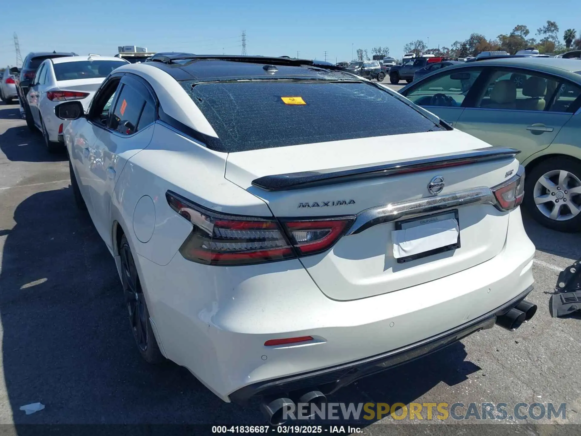 3 Photograph of a damaged car 1N4AA6AV2KC375376 NISSAN MAXIMA 2019