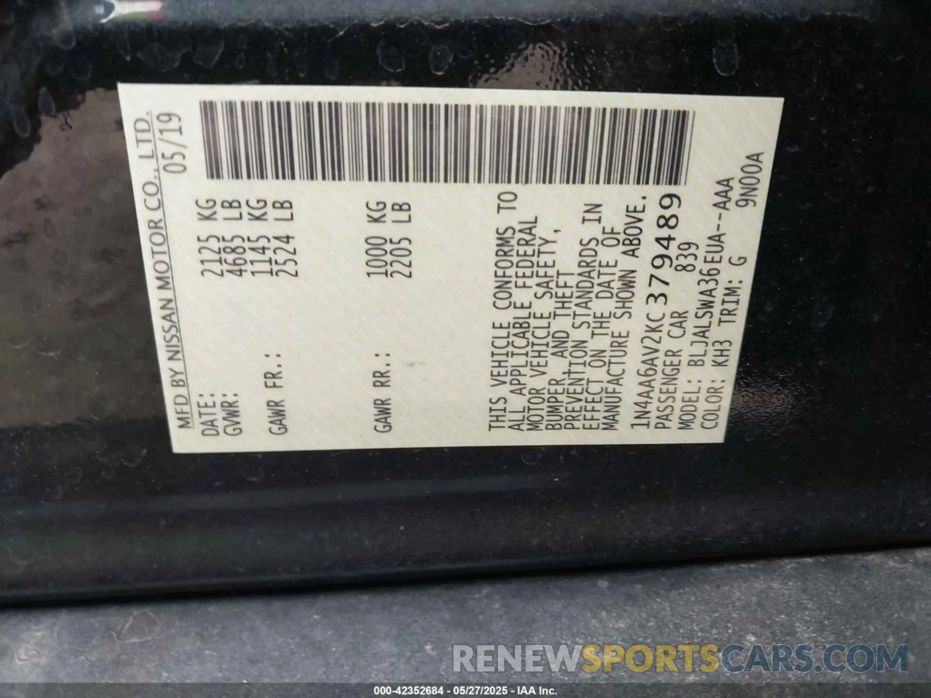 9 Photograph of a damaged car 1N4AA6AV2KC379489 NISSAN MAXIMA 2019