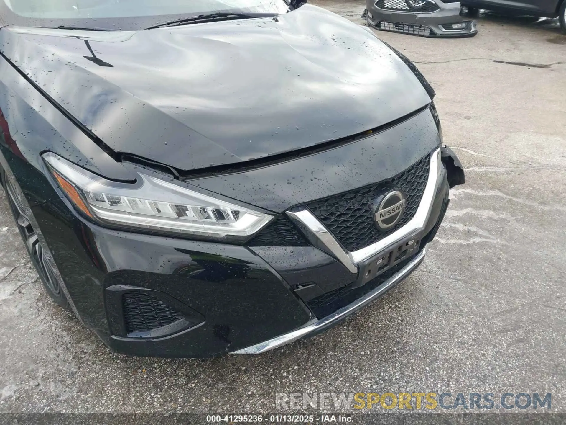 18 Photograph of a damaged car 1N4AA6AV3KC366377 NISSAN MAXIMA 2019