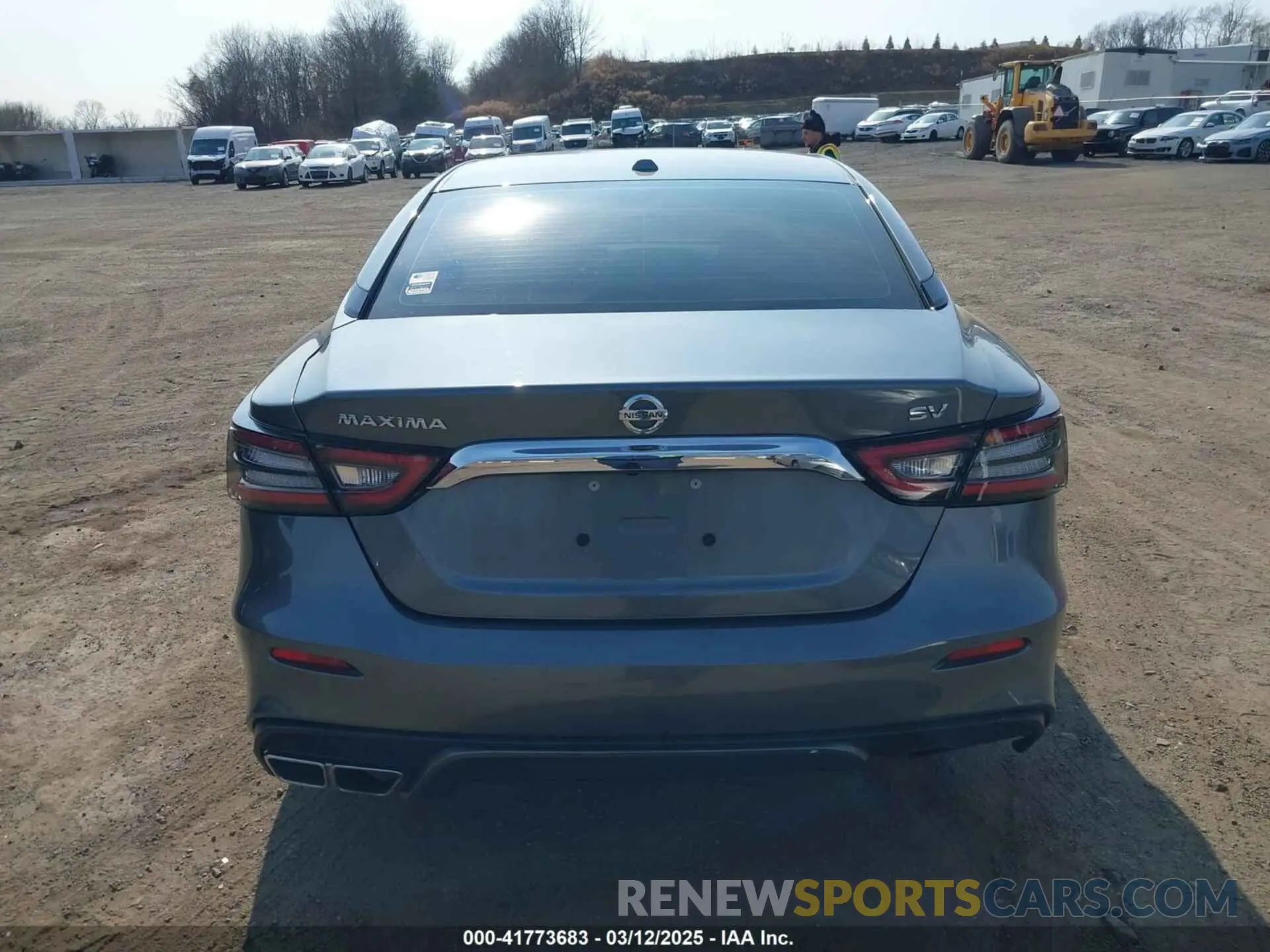 16 Photograph of a damaged car 1N4AA6AV3KC366766 NISSAN MAXIMA 2019