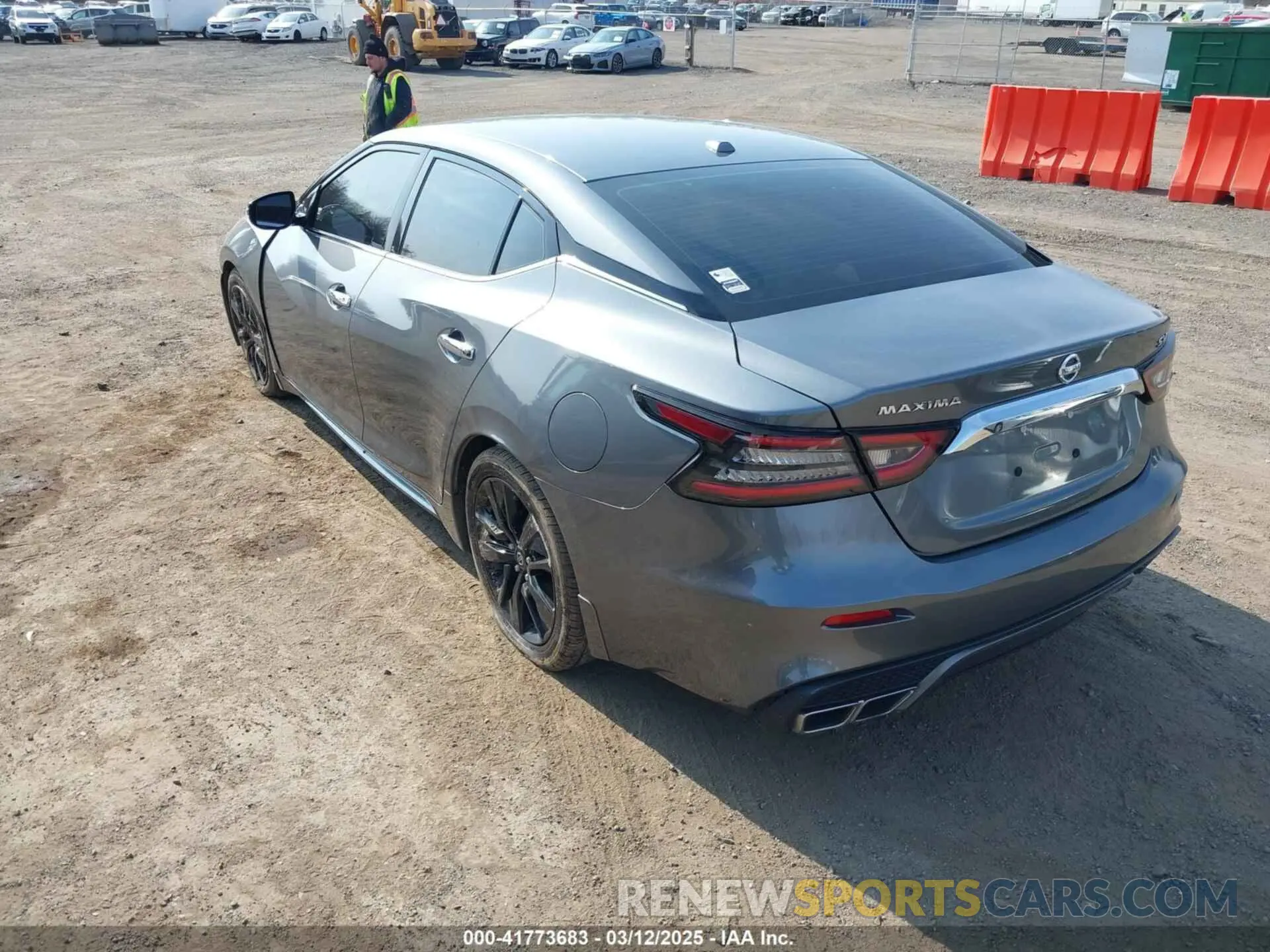 3 Photograph of a damaged car 1N4AA6AV3KC366766 NISSAN MAXIMA 2019