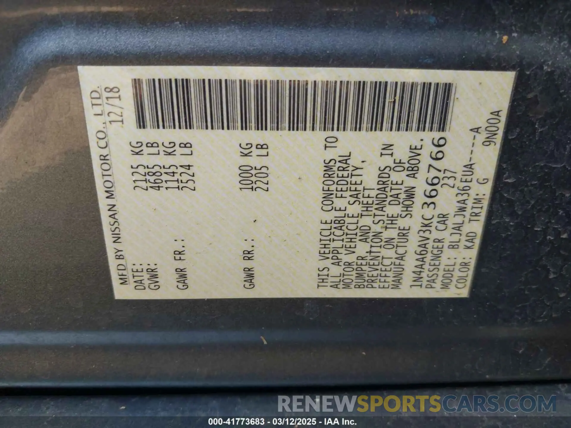 9 Photograph of a damaged car 1N4AA6AV3KC366766 NISSAN MAXIMA 2019