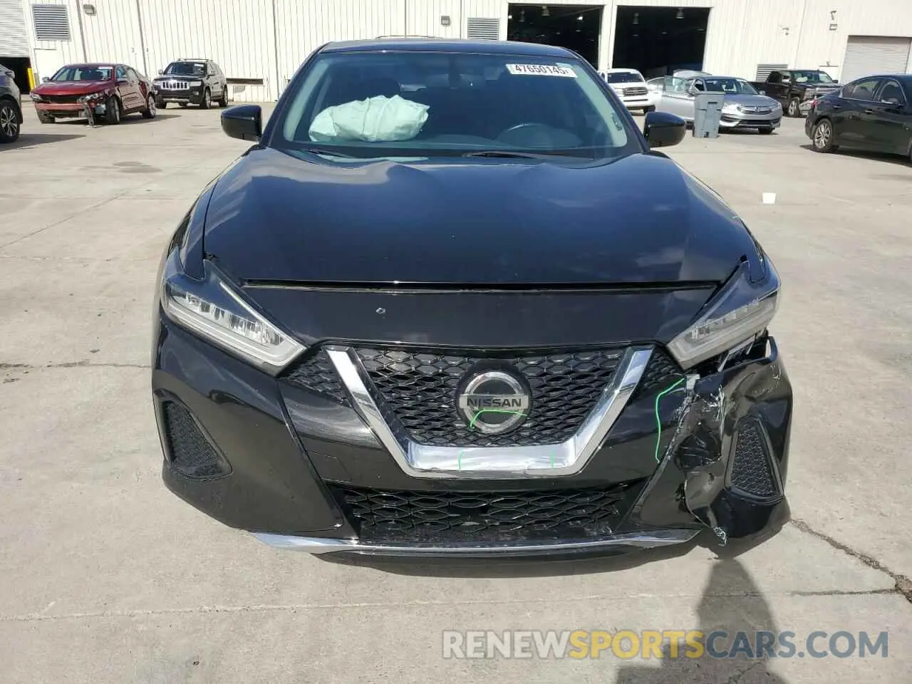 5 Photograph of a damaged car 1N4AA6AV3KC377332 NISSAN MAXIMA 2019