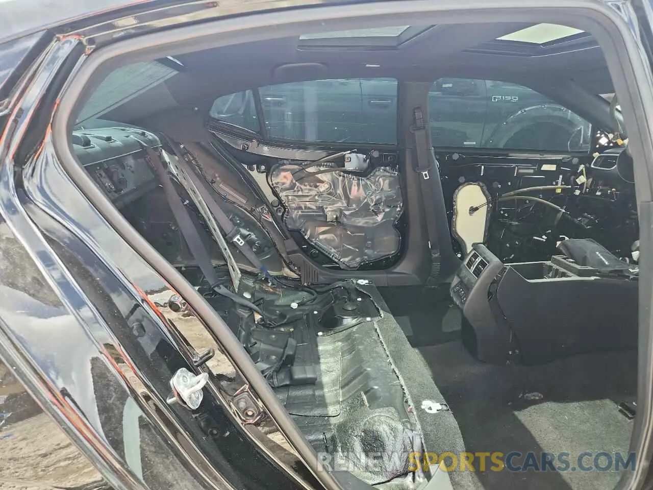 10 Photograph of a damaged car 1N4AA6AV3KC377833 NISSAN MAXIMA 2019
