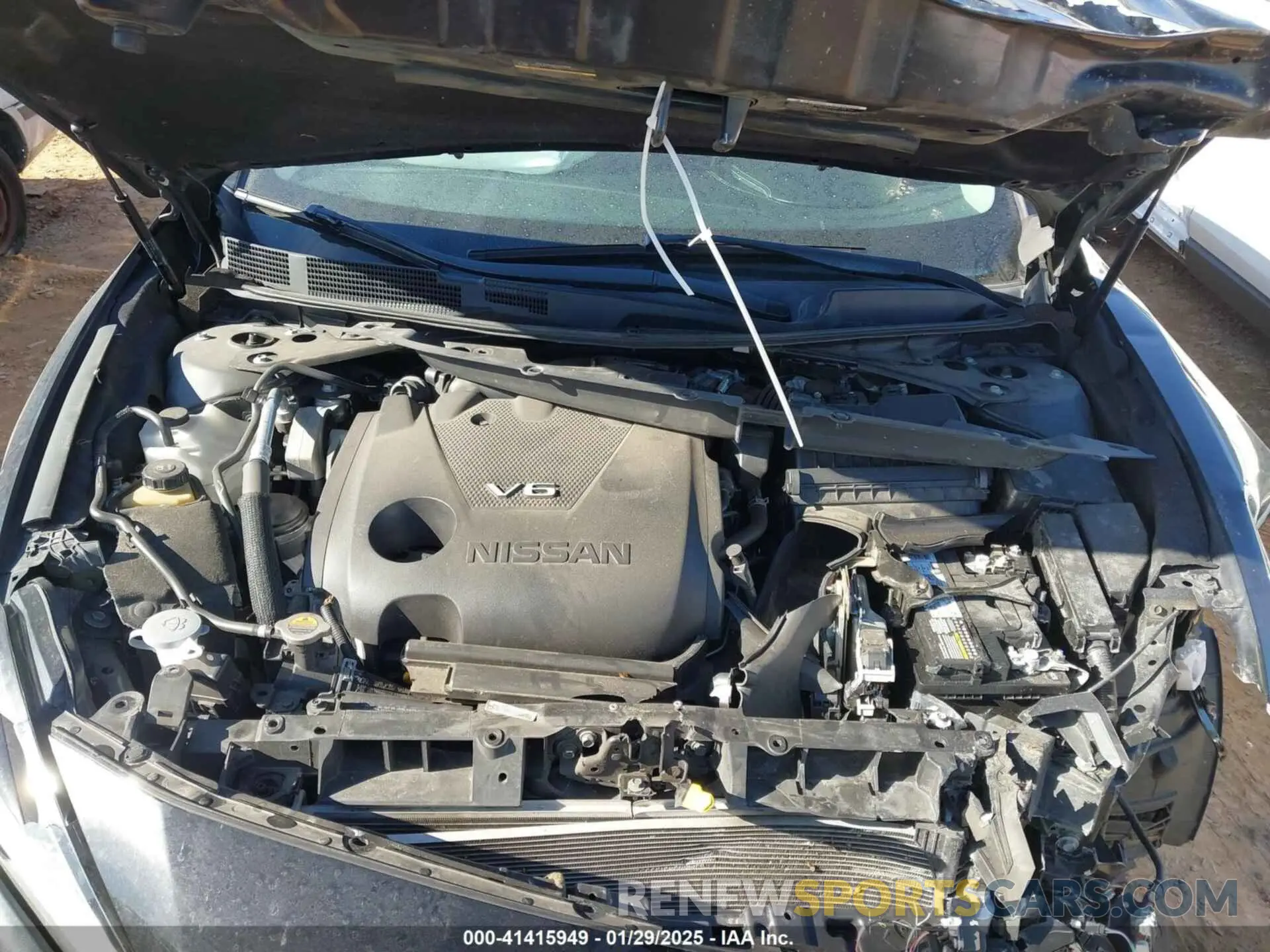 10 Photograph of a damaged car 1N4AA6AV4KC363424 NISSAN MAXIMA 2019
