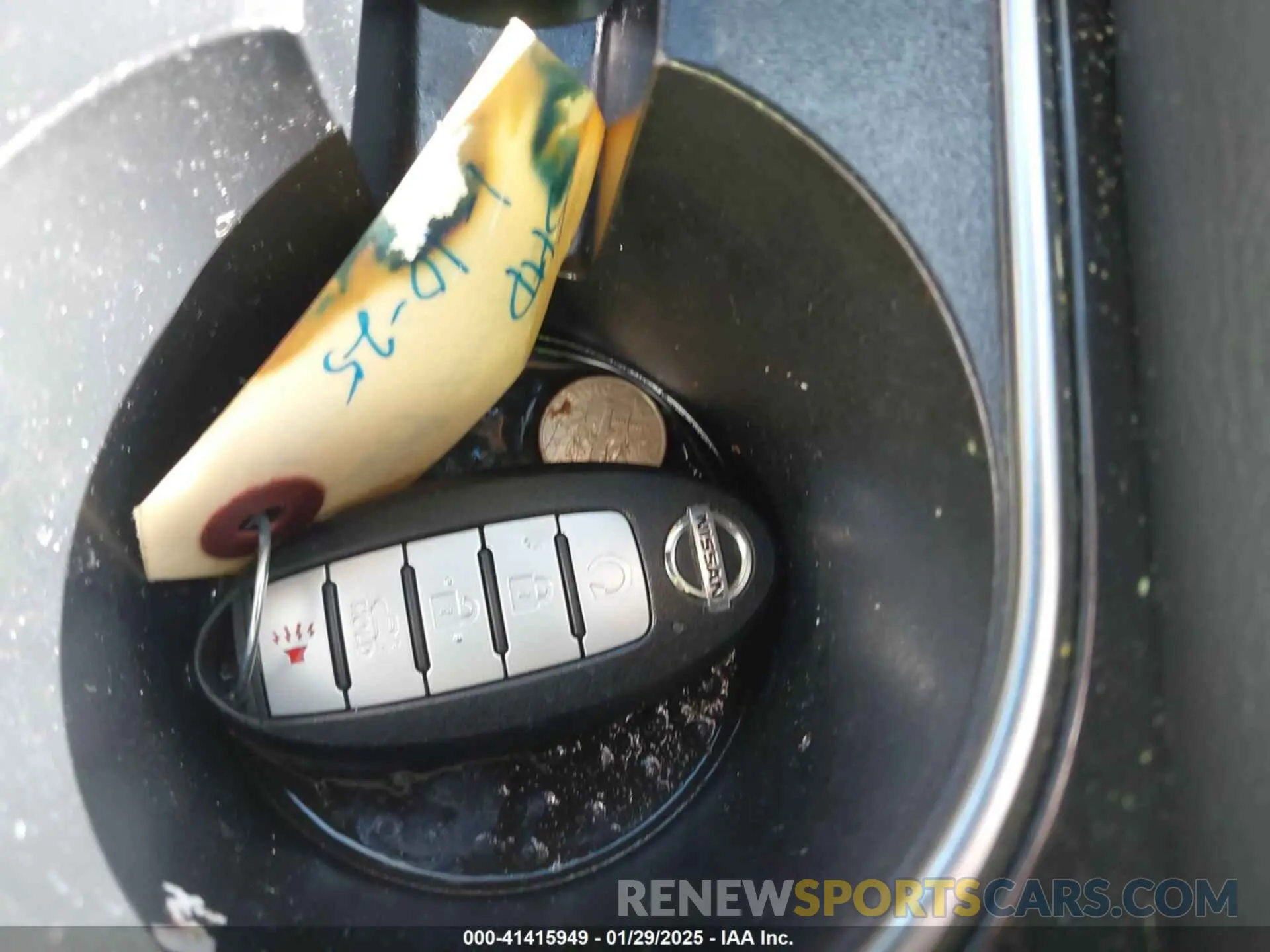 11 Photograph of a damaged car 1N4AA6AV4KC363424 NISSAN MAXIMA 2019