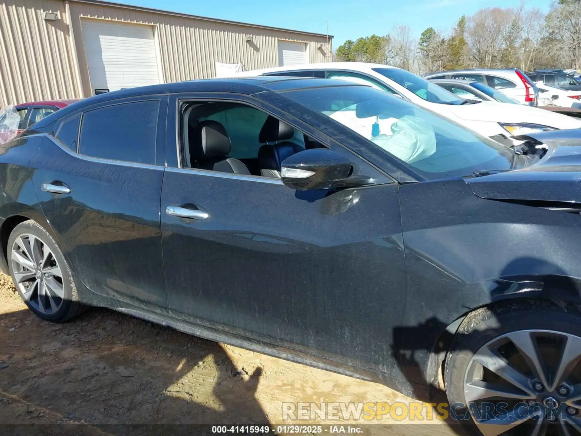 13 Photograph of a damaged car 1N4AA6AV4KC363424 NISSAN MAXIMA 2019