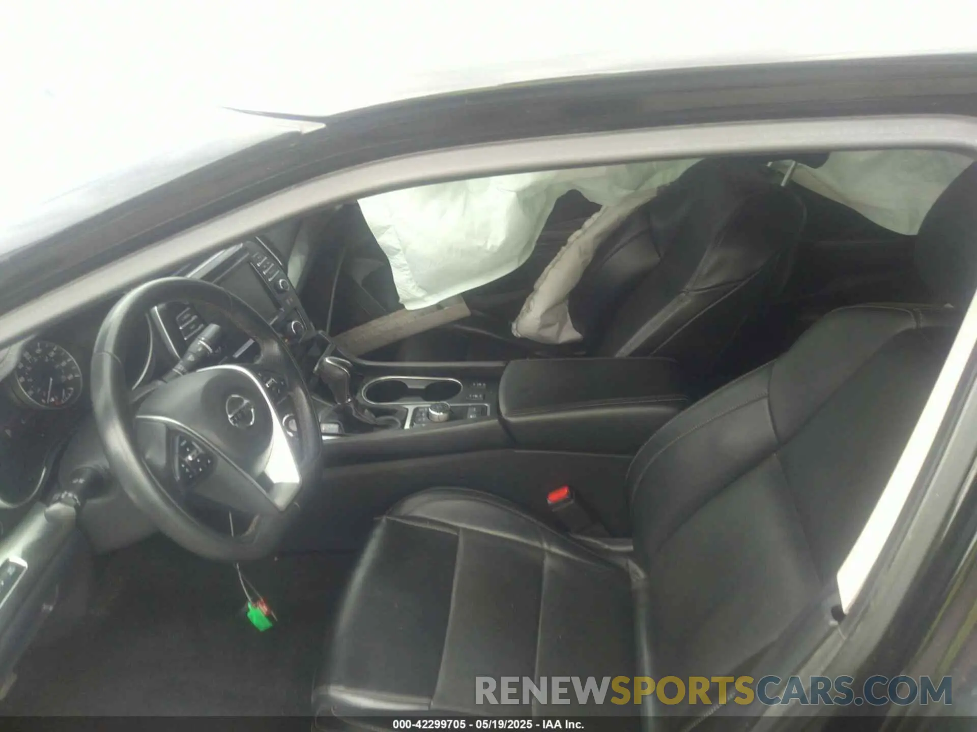 5 Photograph of a damaged car 1N4AA6AV4KC366176 NISSAN MAXIMA 2019
