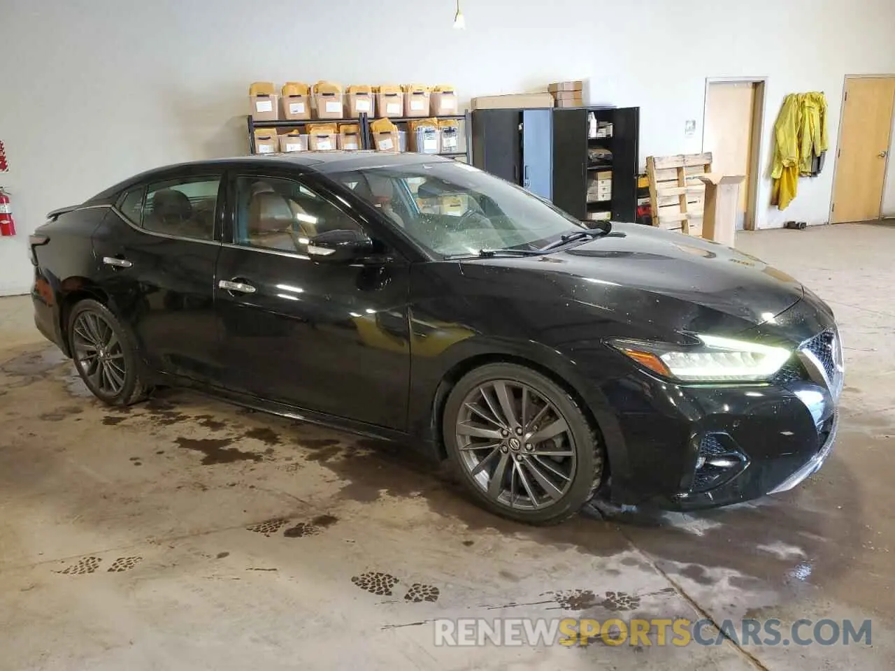 4 Photograph of a damaged car 1N4AA6AV4KC373872 NISSAN MAXIMA 2019