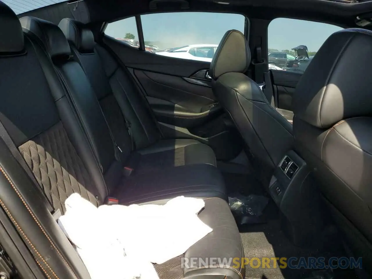 10 Photograph of a damaged car 1N4AA6AV4KC374004 NISSAN MAXIMA 2019
