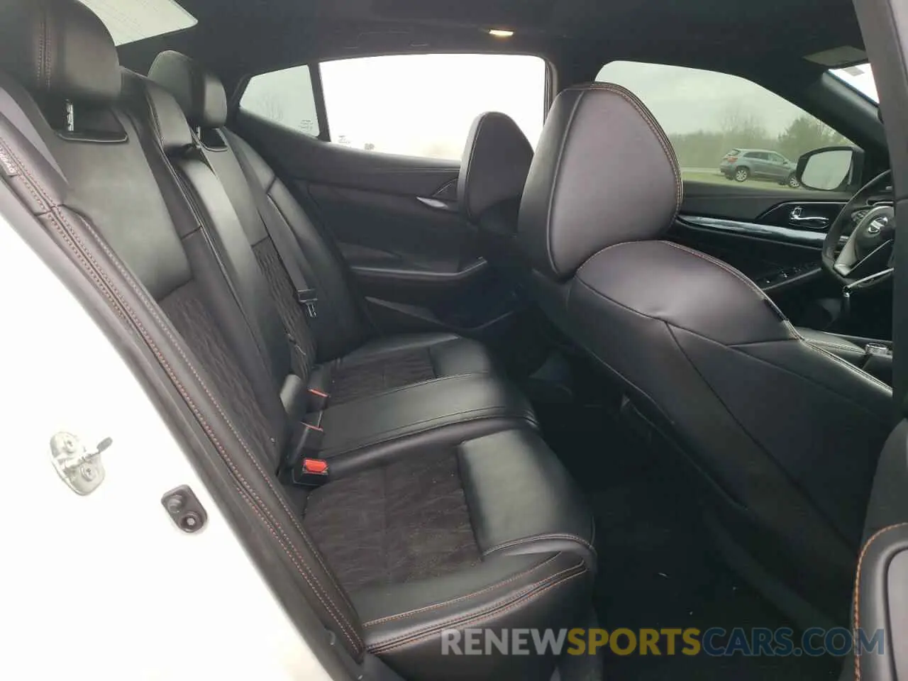10 Photograph of a damaged car 1N4AA6AV4KC376867 NISSAN MAXIMA 2019
