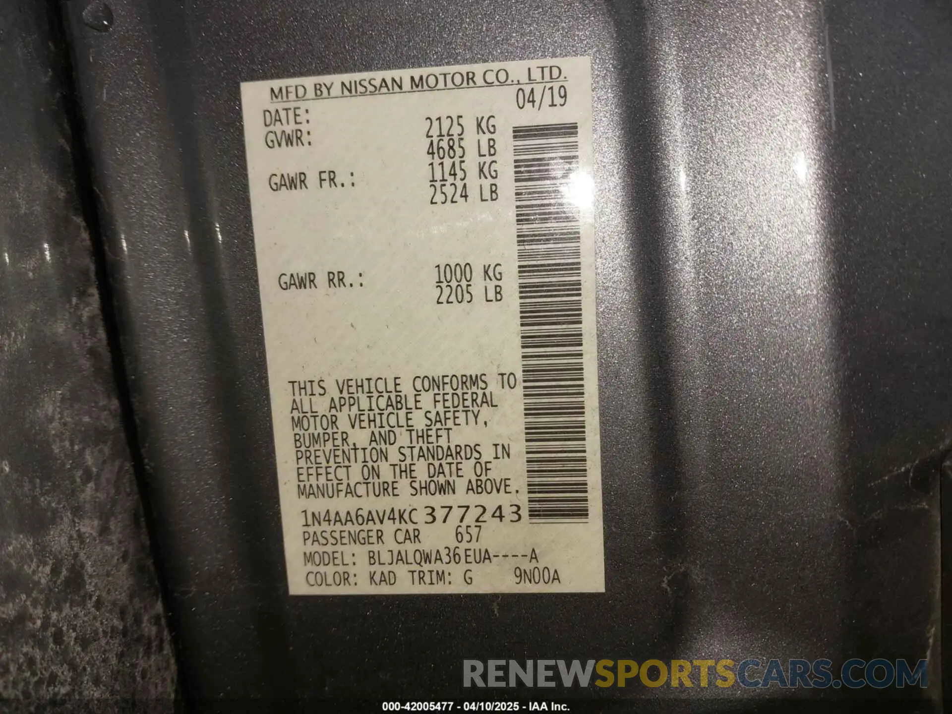 9 Photograph of a damaged car 1N4AA6AV4KC377243 NISSAN MAXIMA 2019