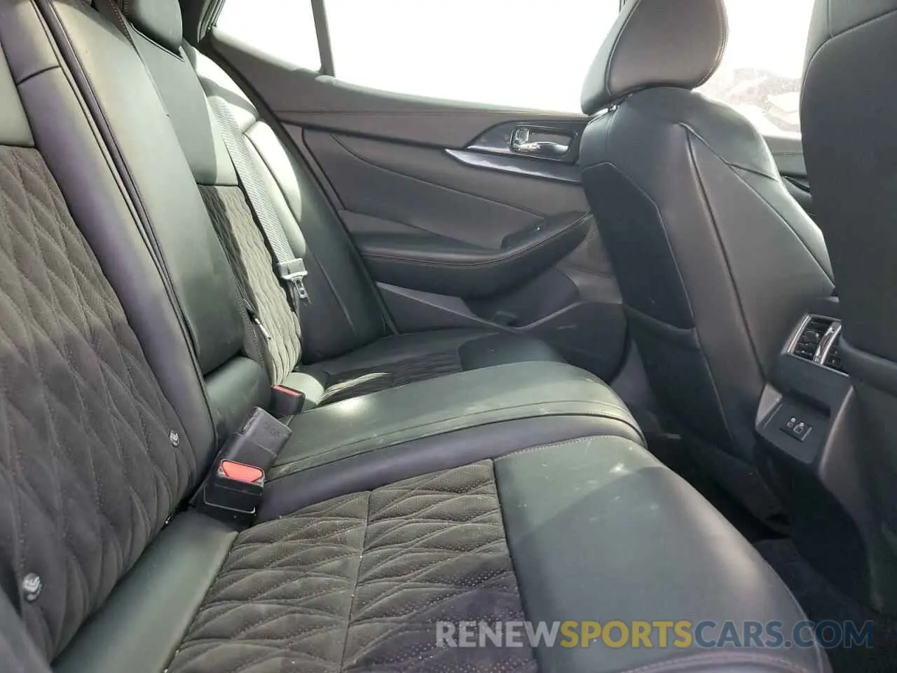 11 Photograph of a damaged car 1N4AA6AV5KC367028 NISSAN MAXIMA 2019