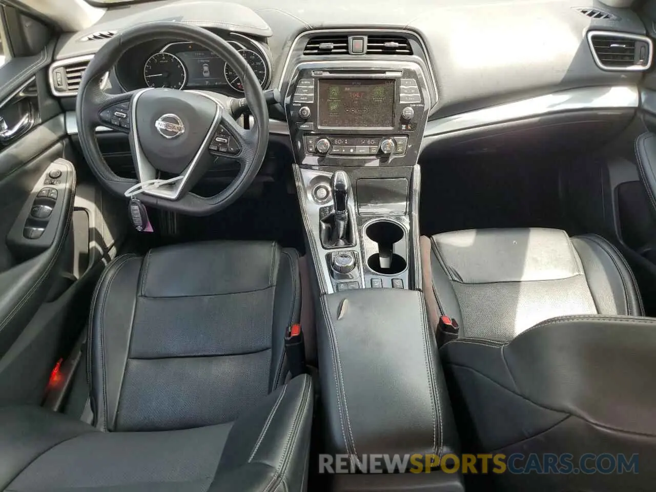 8 Photograph of a damaged car 1N4AA6AV5KC371533 NISSAN MAXIMA 2019