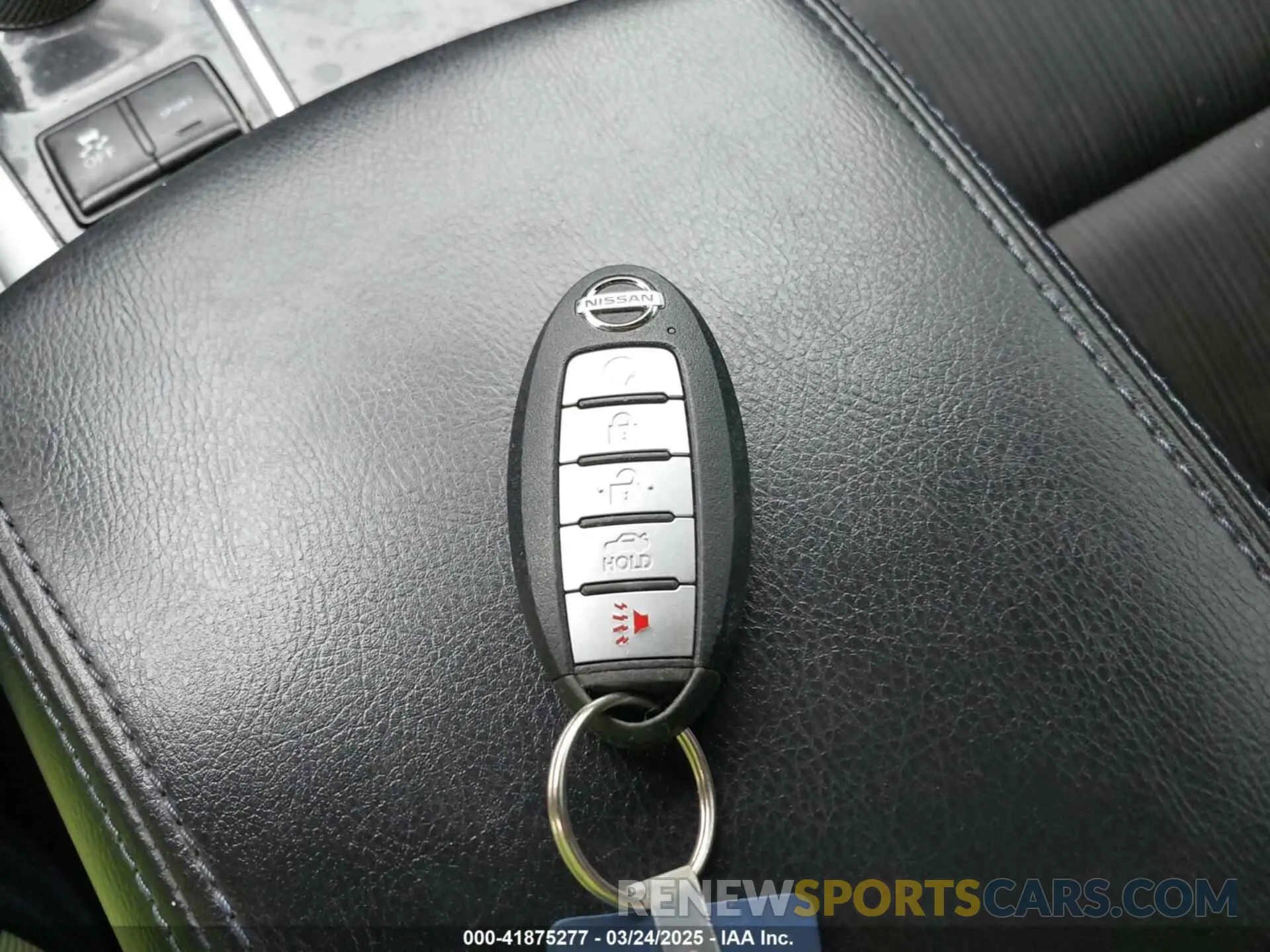 11 Photograph of a damaged car 1N4AA6AV5KC371760 NISSAN MAXIMA 2019