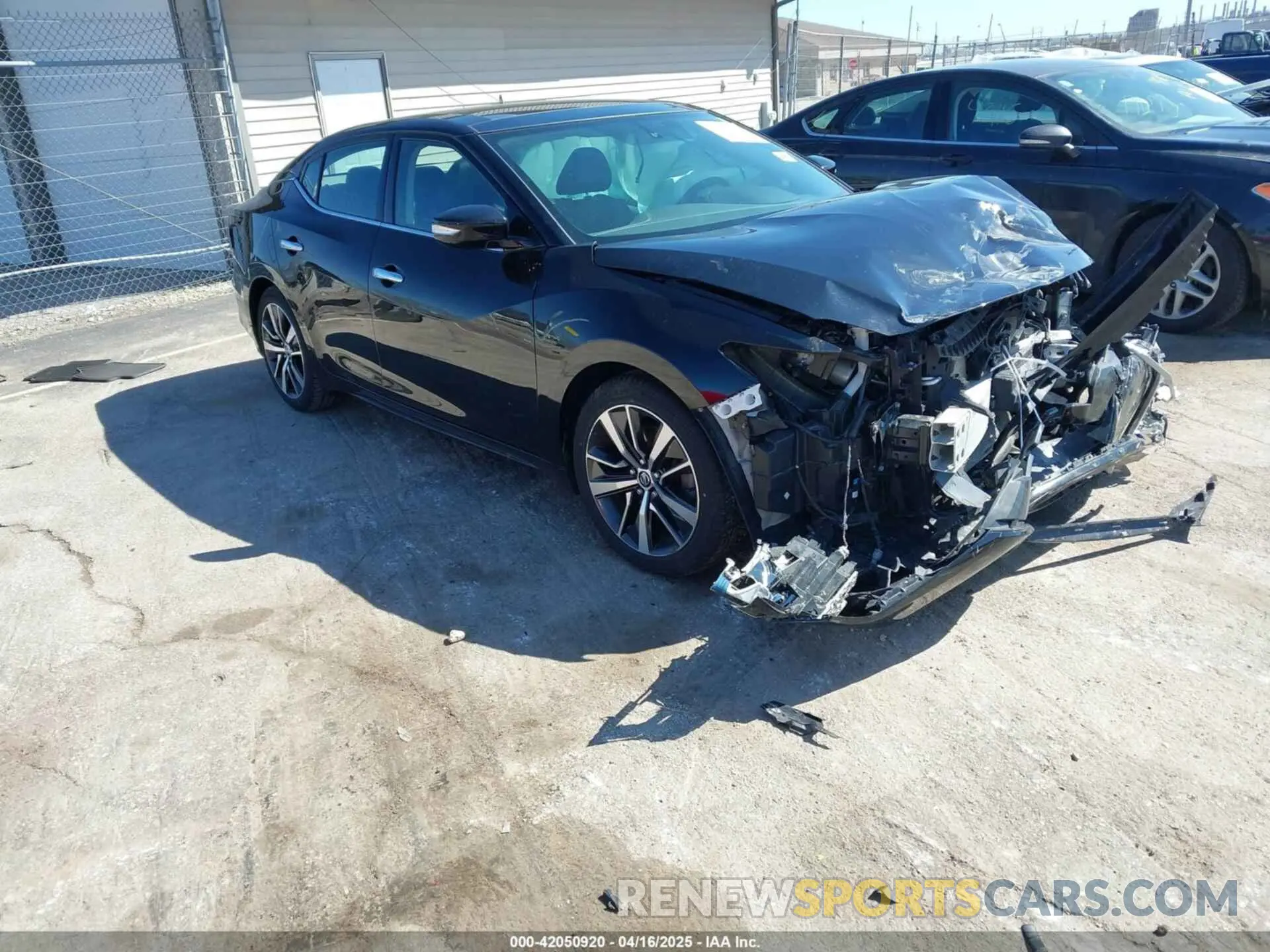 1 Photograph of a damaged car 1N4AA6AV5KC376053 NISSAN MAXIMA 2019