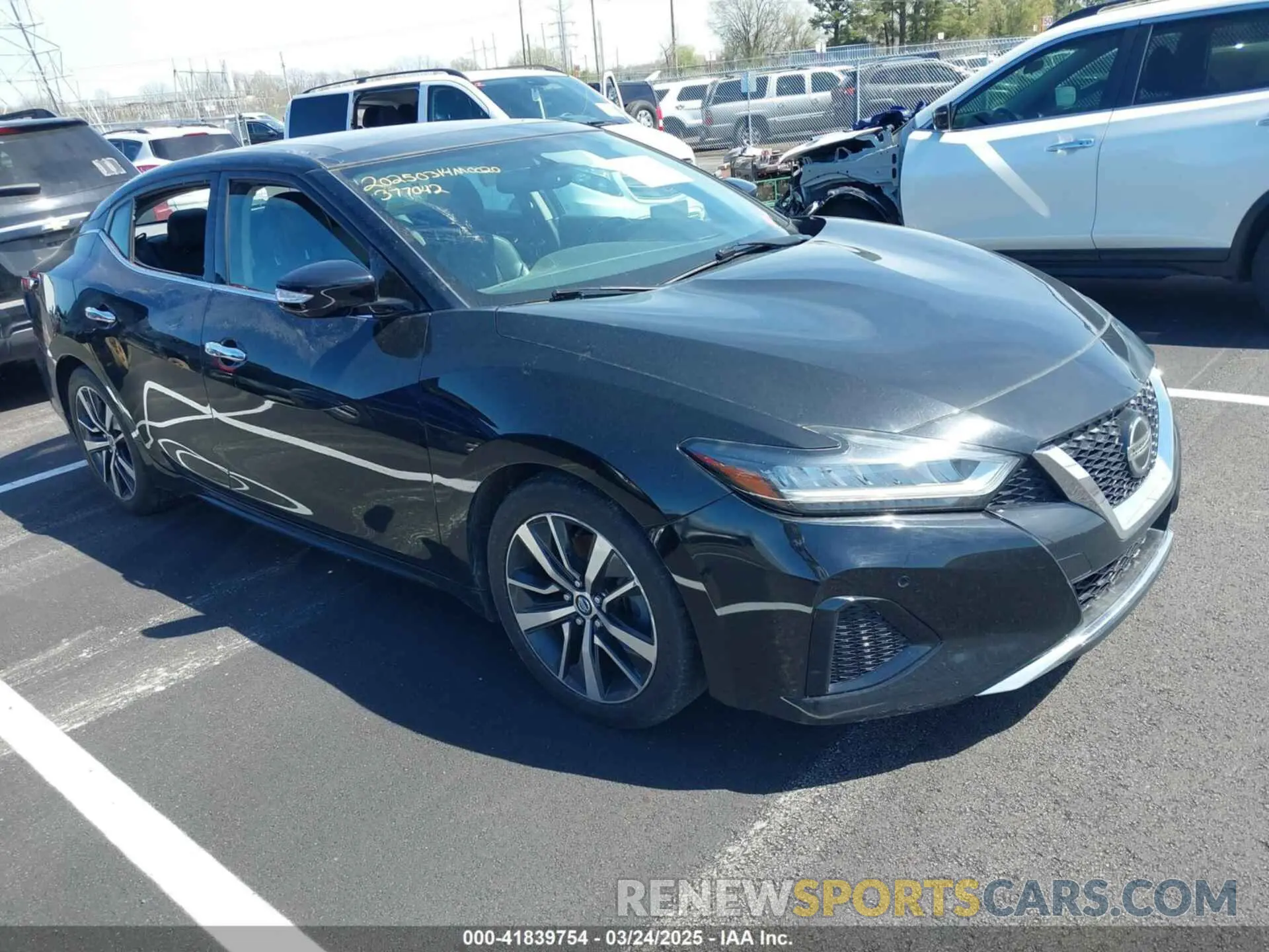 1 Photograph of a damaged car 1N4AA6AV5KC377042 NISSAN MAXIMA 2019