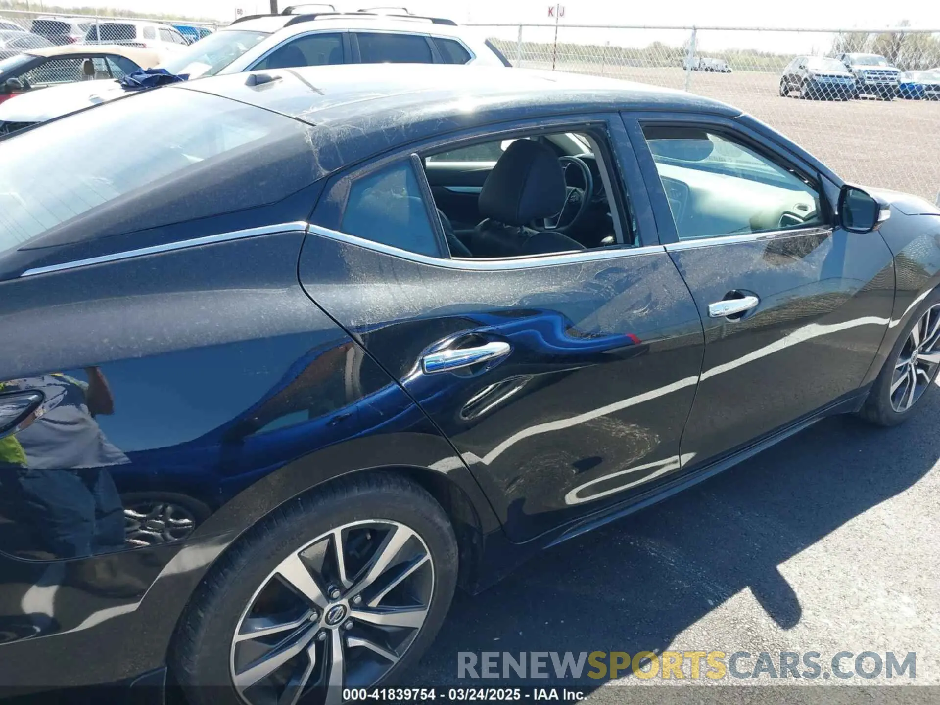 6 Photograph of a damaged car 1N4AA6AV5KC377042 NISSAN MAXIMA 2019