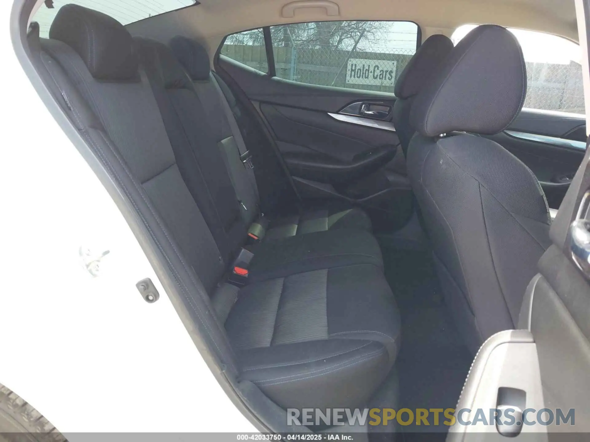 8 Photograph of a damaged car 1N4AA6AV5KC384217 NISSAN MAXIMA 2019
