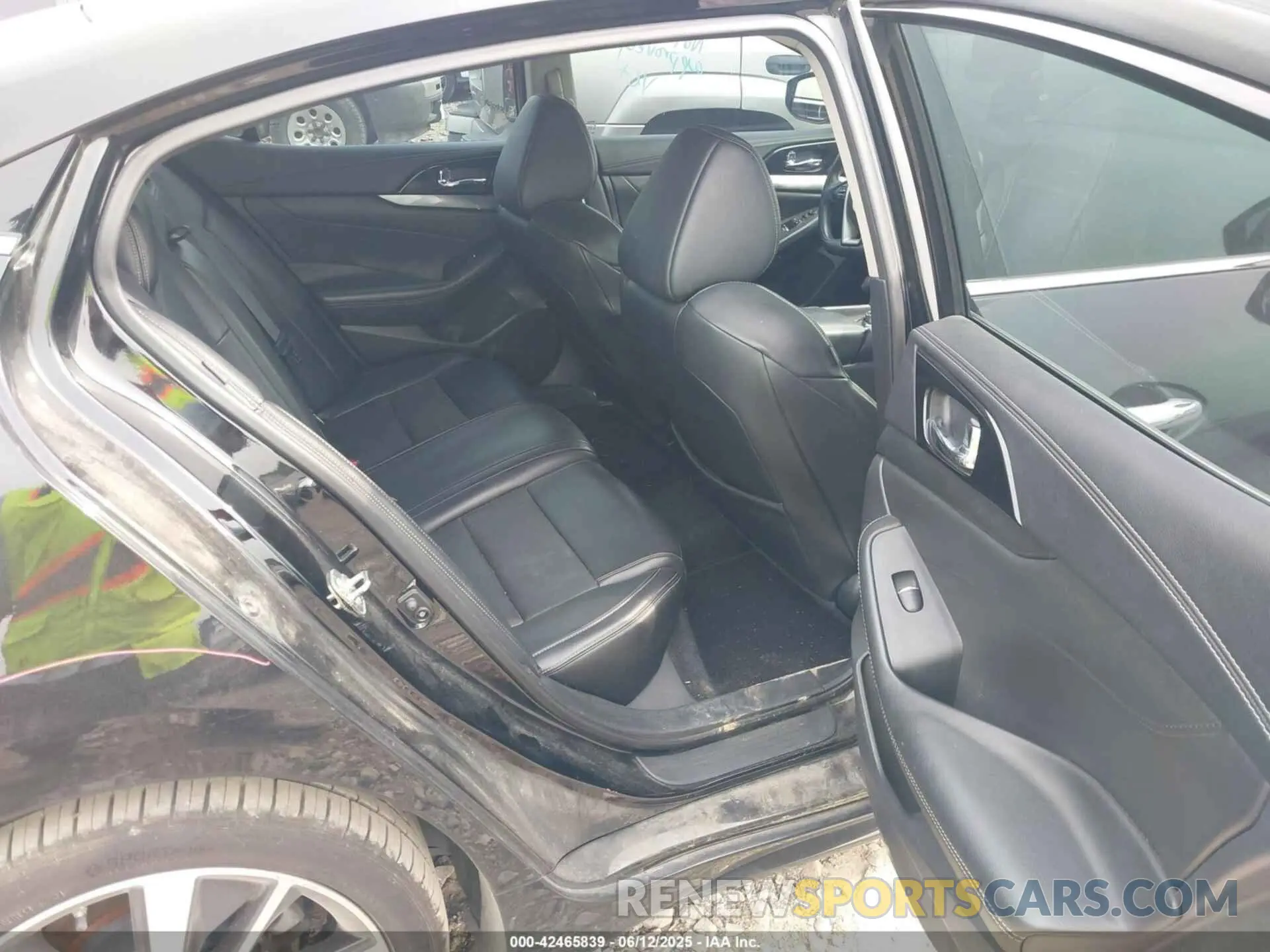 8 Photograph of a damaged car 1N4AA6AV6KC360167 NISSAN MAXIMA 2019