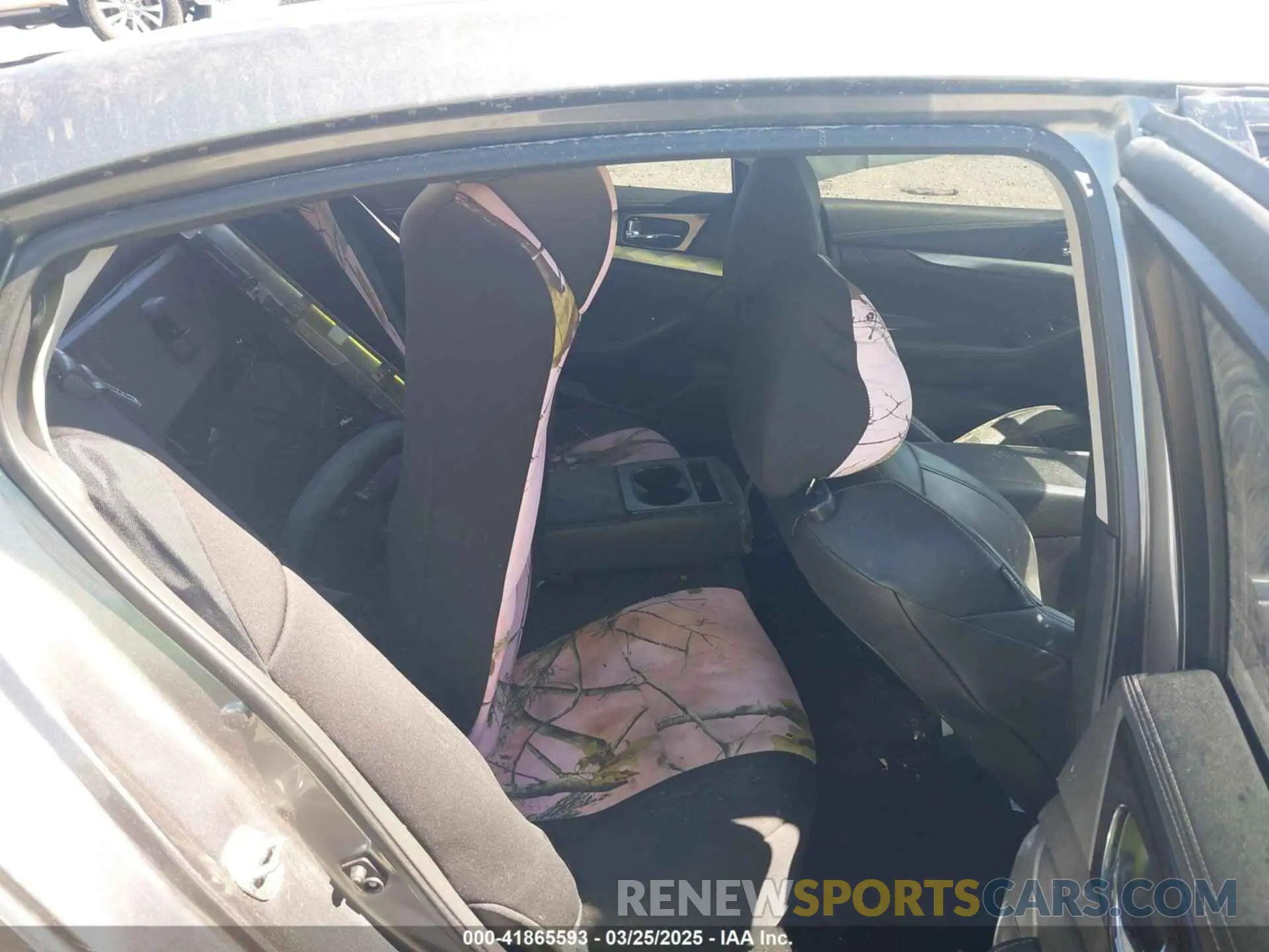 8 Photograph of a damaged car 1N4AA6AV6KC364994 NISSAN MAXIMA 2019