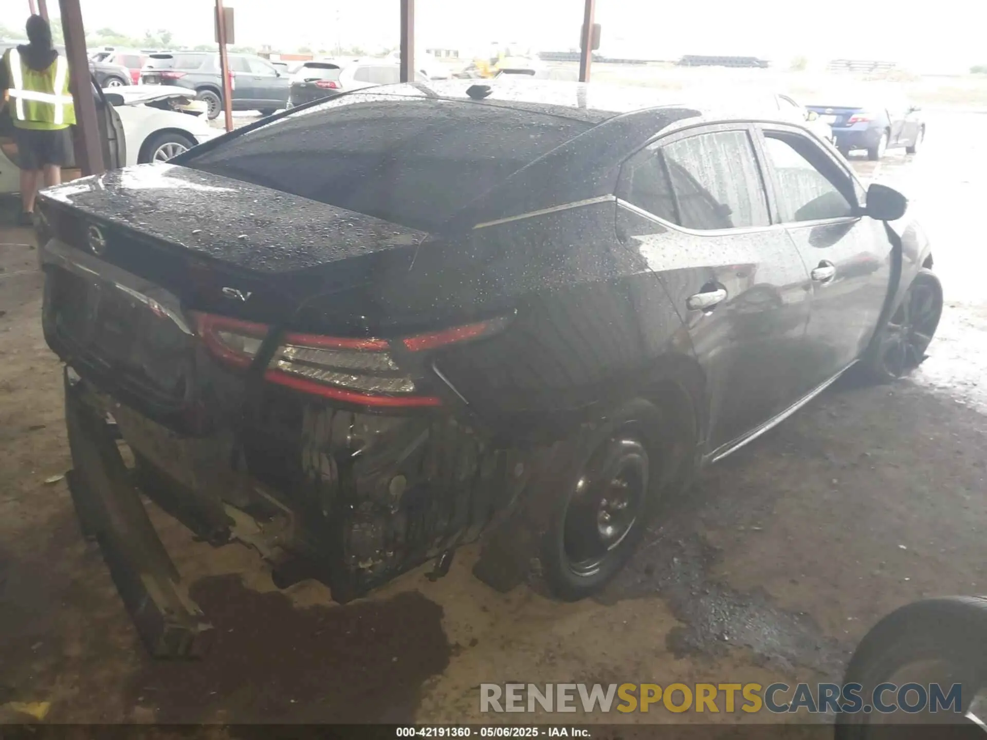 4 Photograph of a damaged car 1N4AA6AV6KC365031 NISSAN MAXIMA 2019