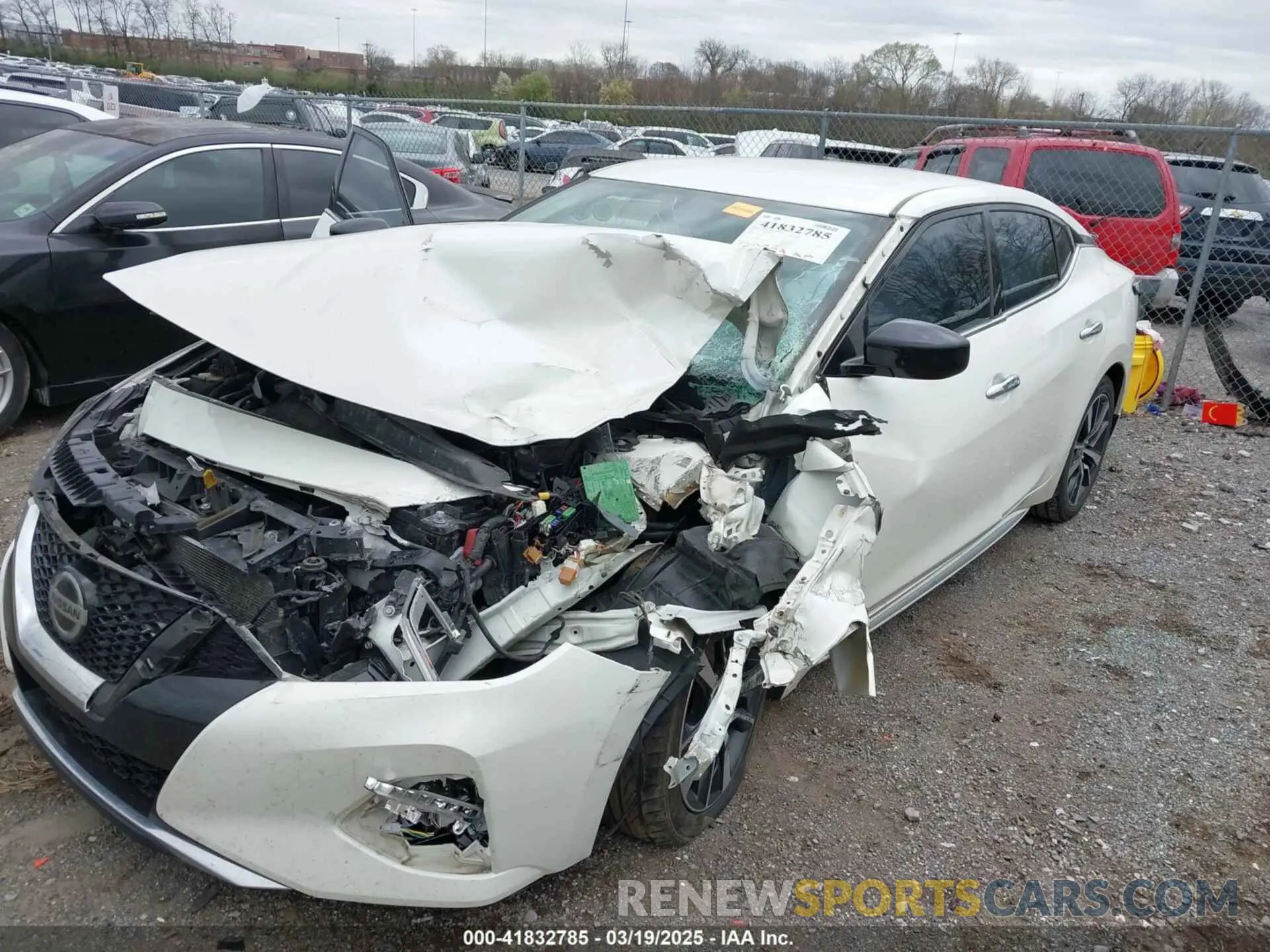 2 Photograph of a damaged car 1N4AA6AV6KC370178 NISSAN MAXIMA 2019