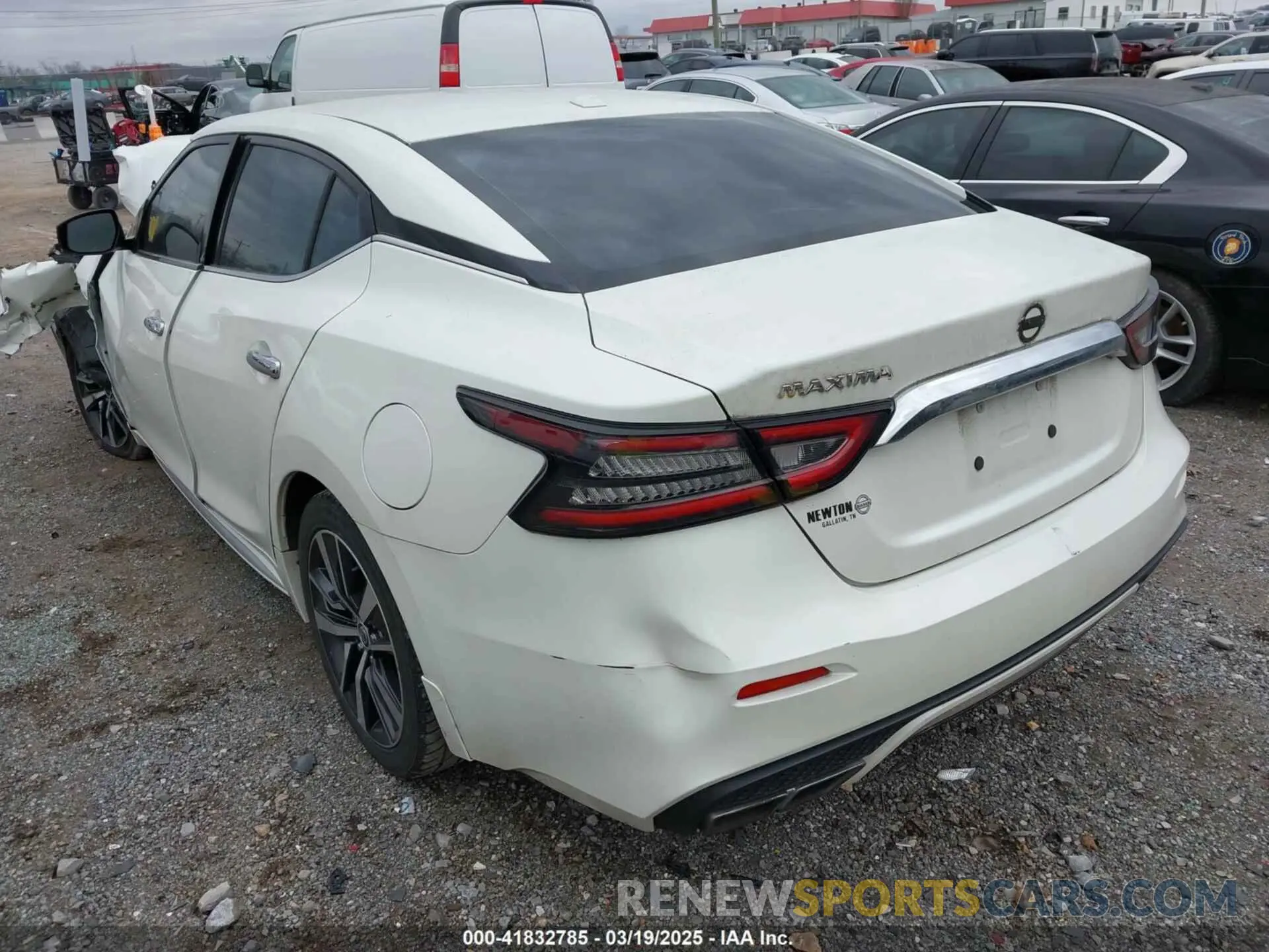 3 Photograph of a damaged car 1N4AA6AV6KC370178 NISSAN MAXIMA 2019