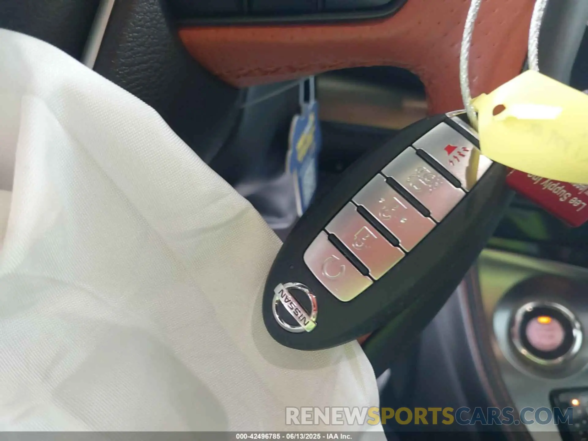 11 Photograph of a damaged car 1N4AA6AV7KC373915 NISSAN MAXIMA 2019