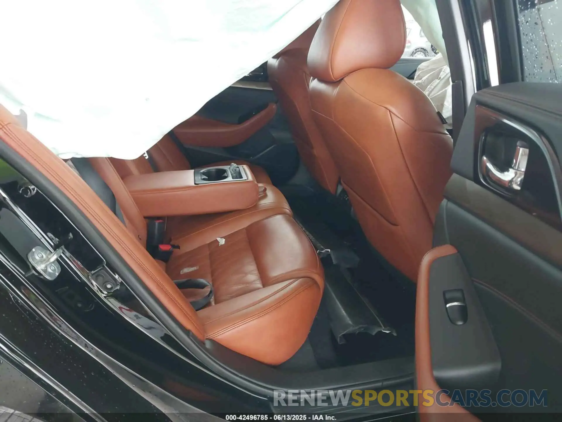 8 Photograph of a damaged car 1N4AA6AV7KC373915 NISSAN MAXIMA 2019