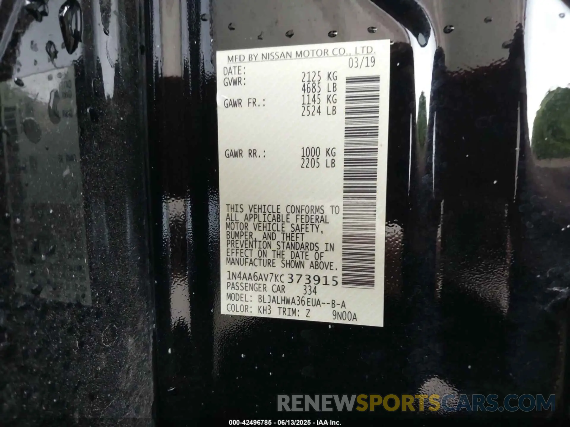 9 Photograph of a damaged car 1N4AA6AV7KC373915 NISSAN MAXIMA 2019